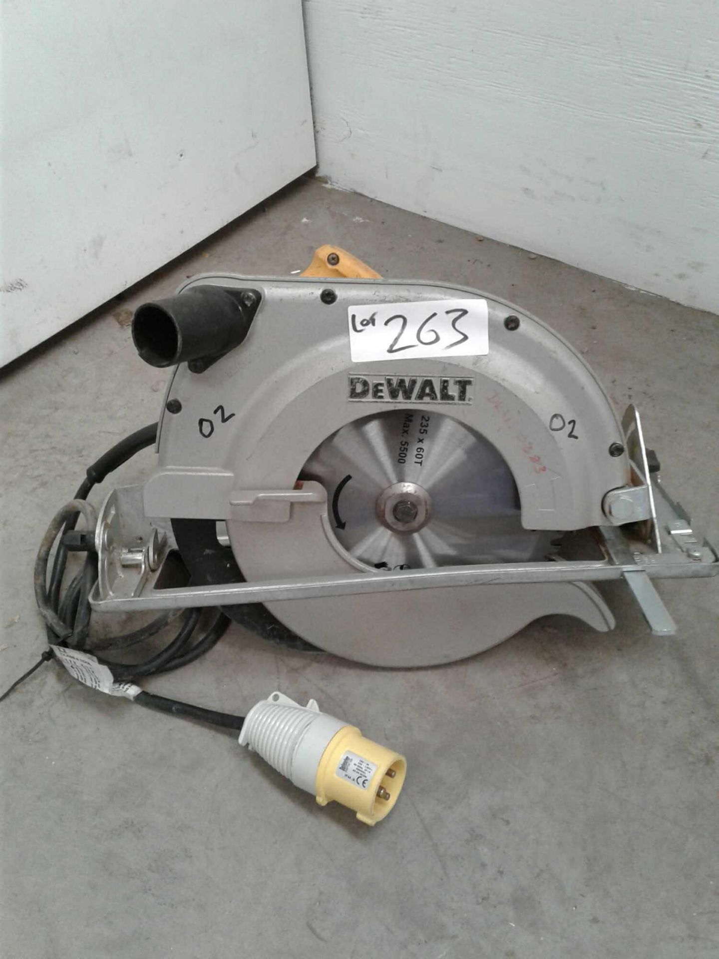 DeWalt circular saw 110 V