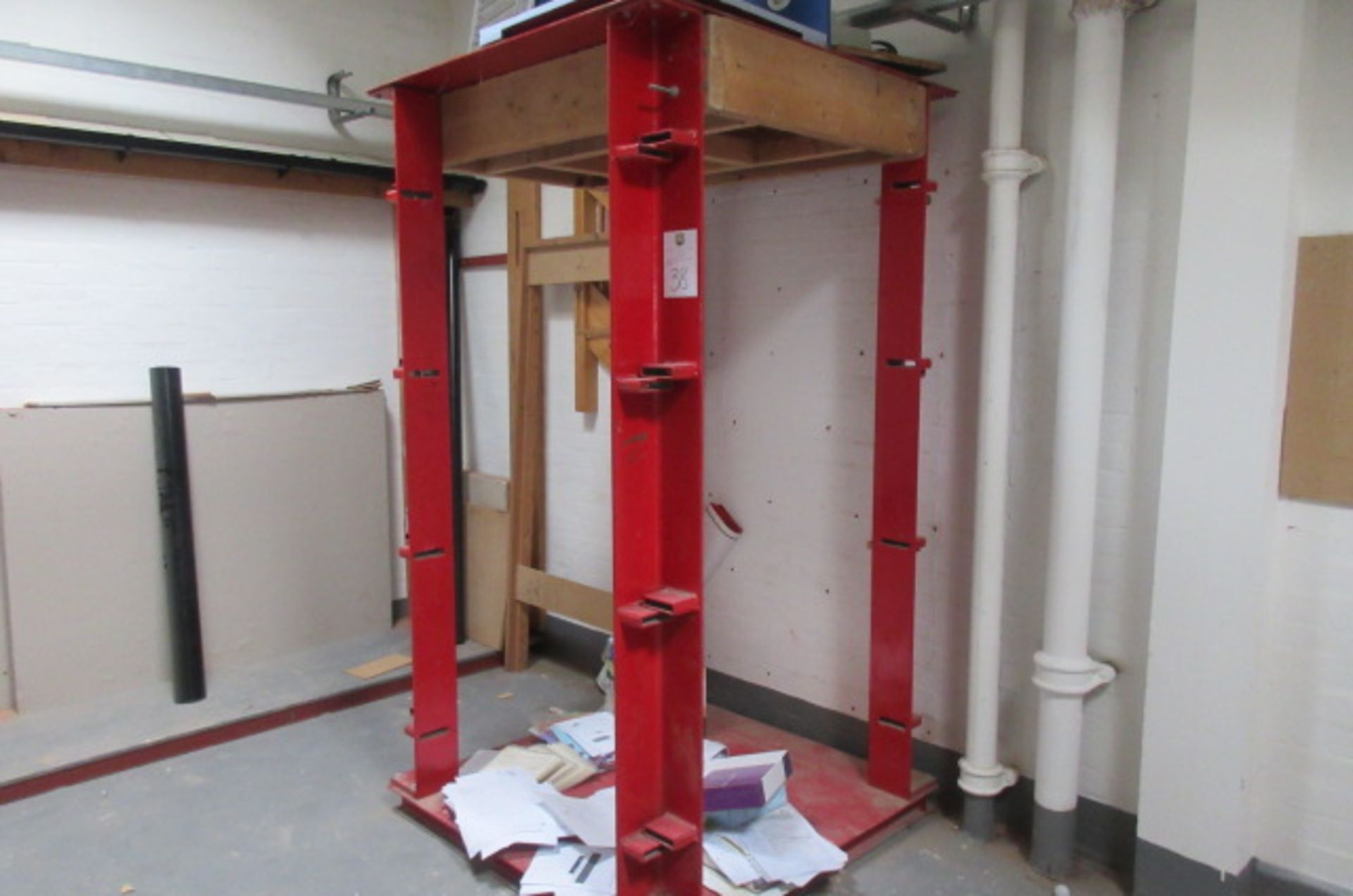 Steel door frame and door hanging rig