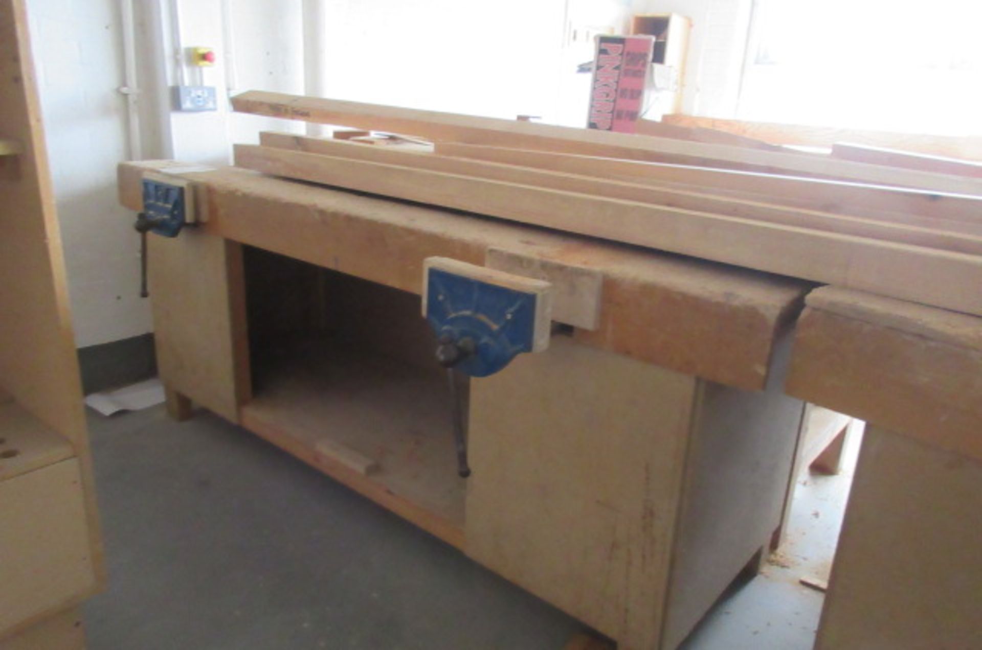 Single sided joiners bench with 2 vices