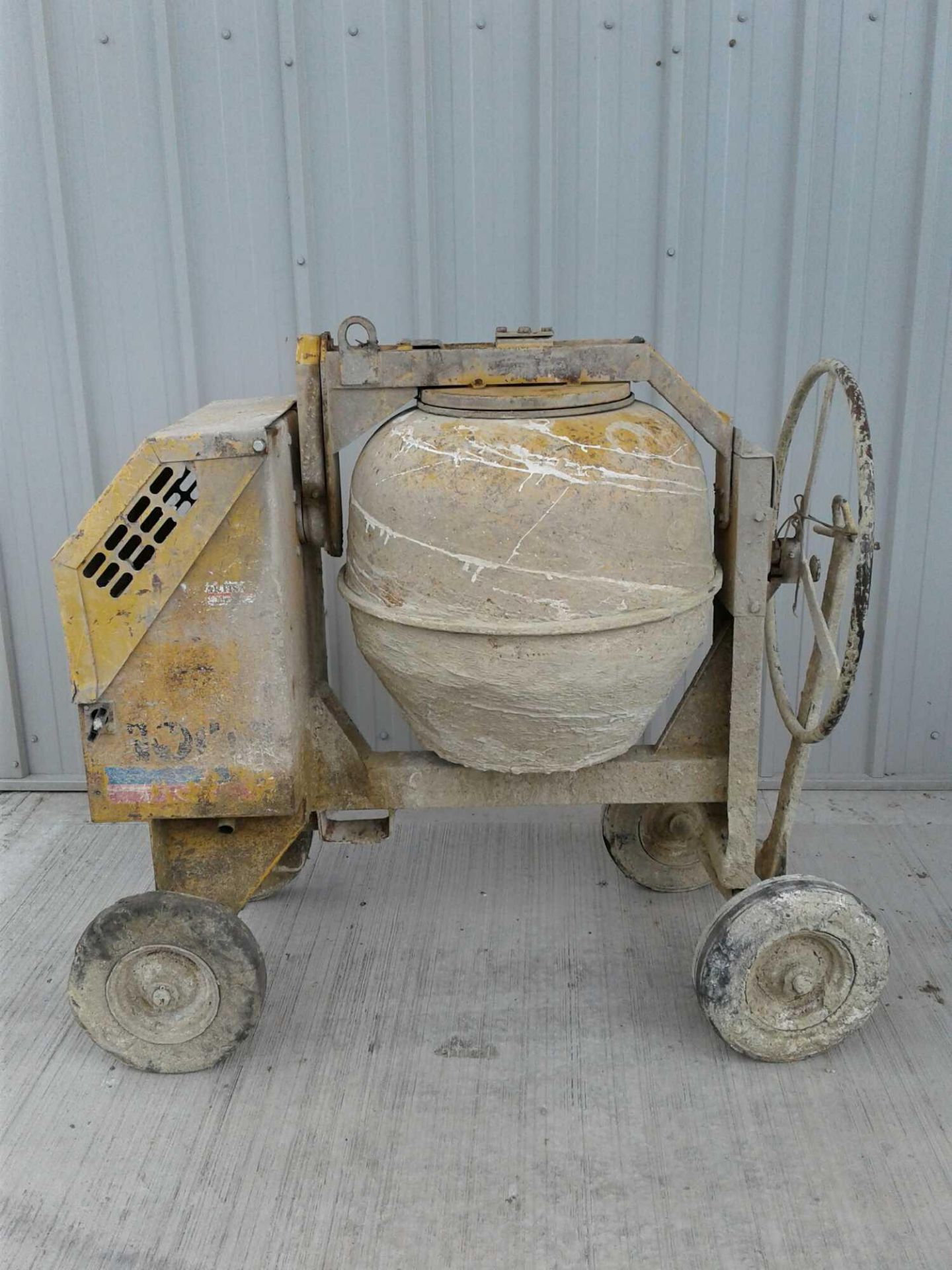 Winget 5/3 concrete mixer diesel