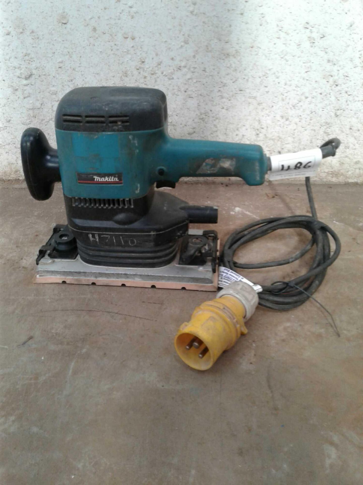 Makita sander 110 v