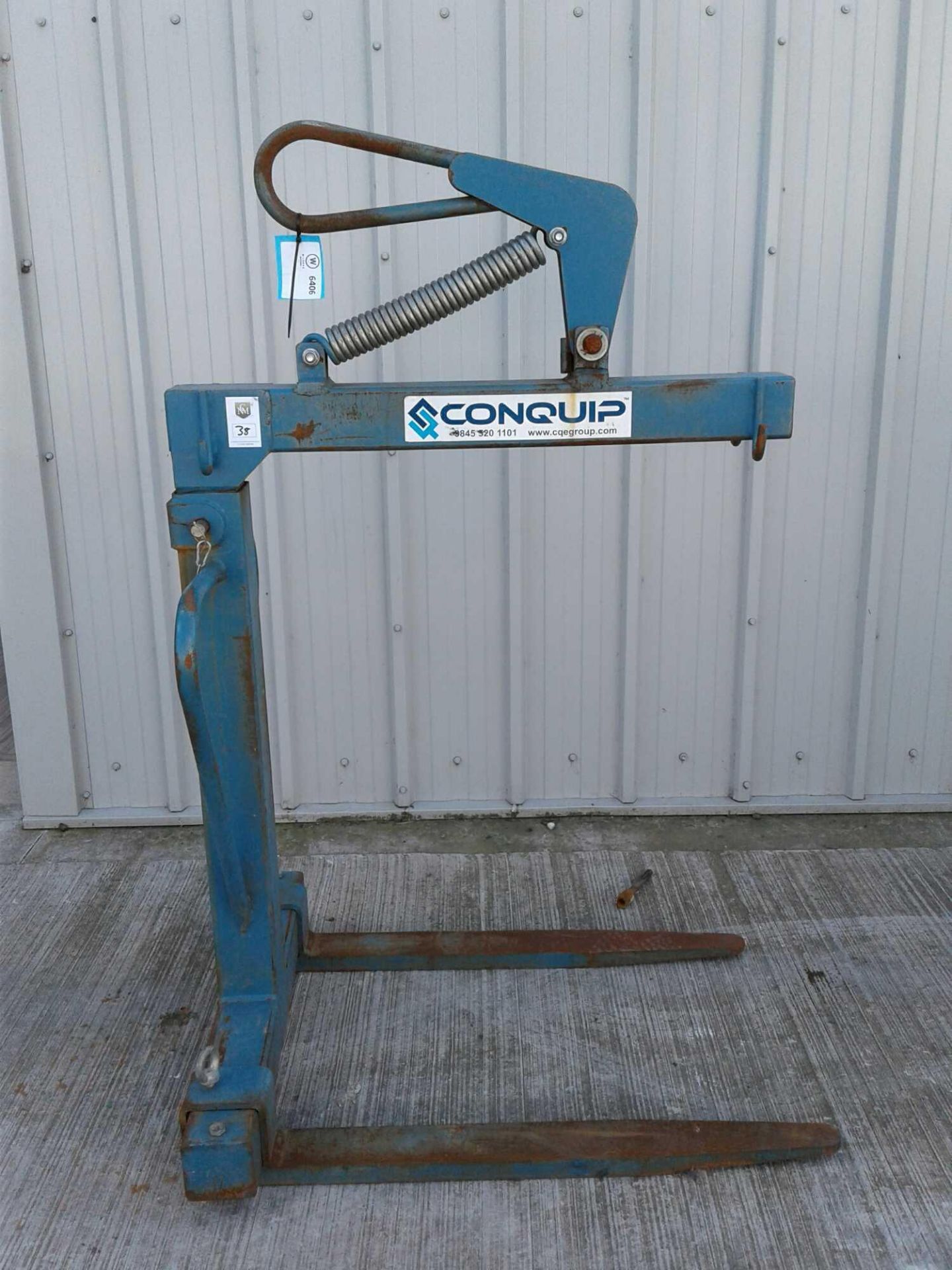 Conquip 2-ton forks