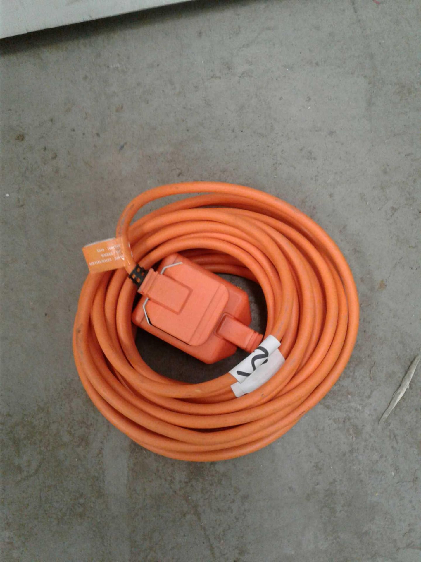 24t0 v single plug extension cable