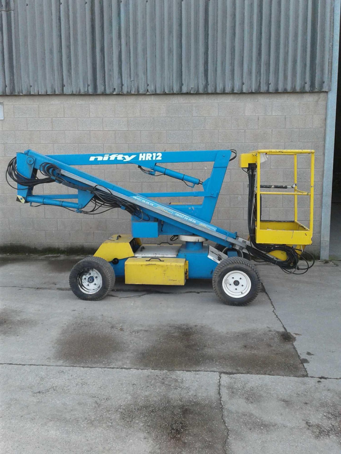 Nifty lift HR12 BOOM Diesel powered and electric