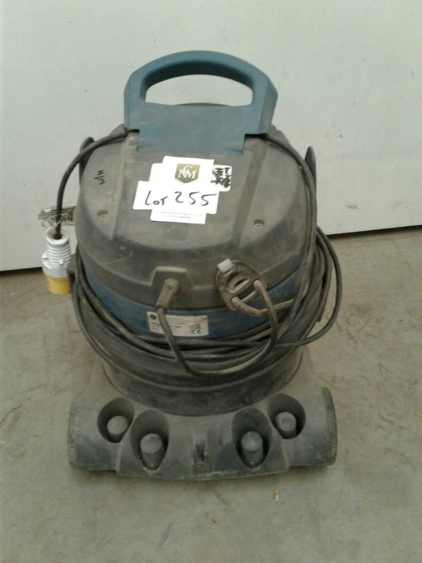 Vegas vacuum cleaner 110 V