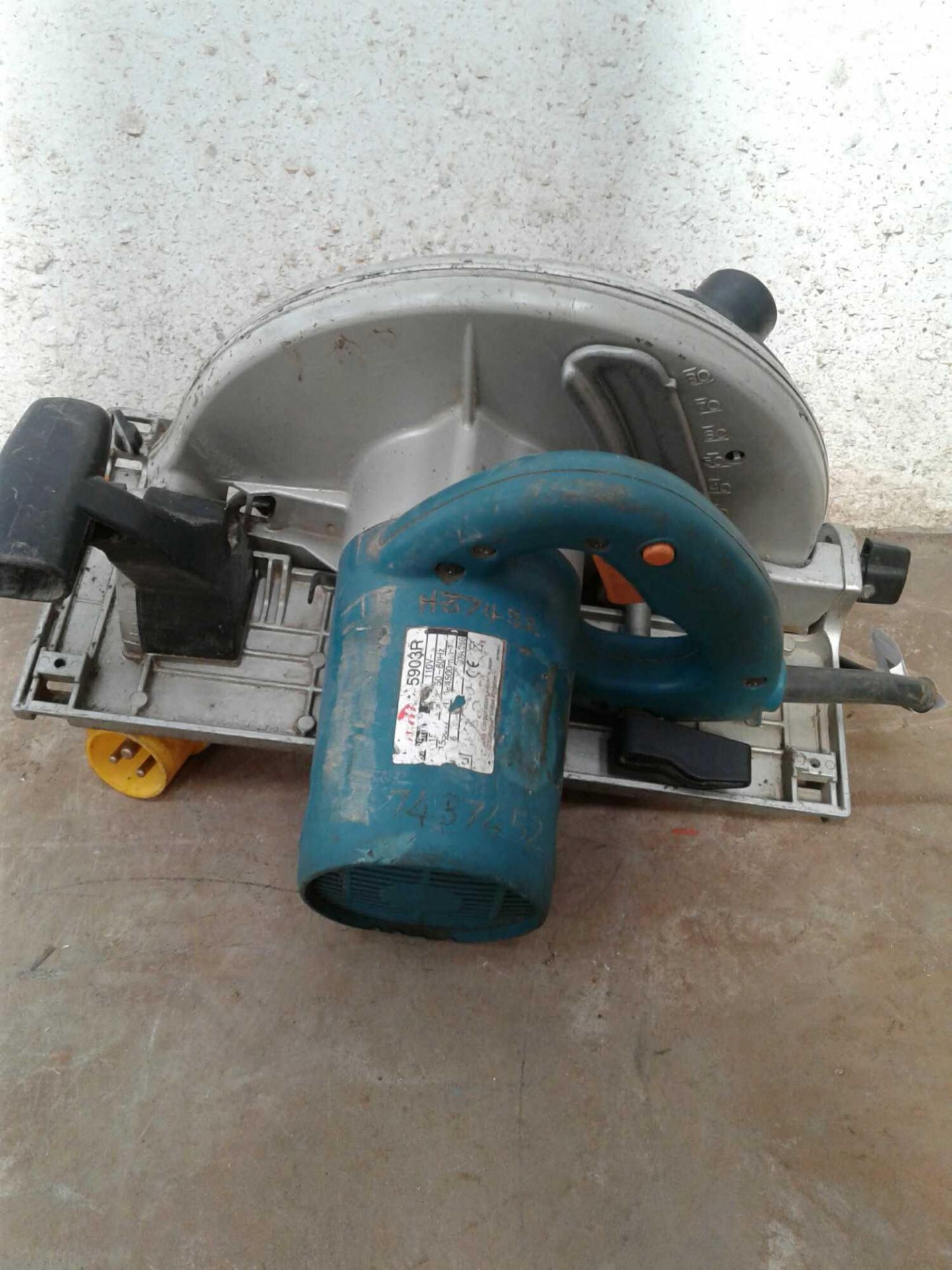 Makita circular saw 110 V - Image 2 of 2