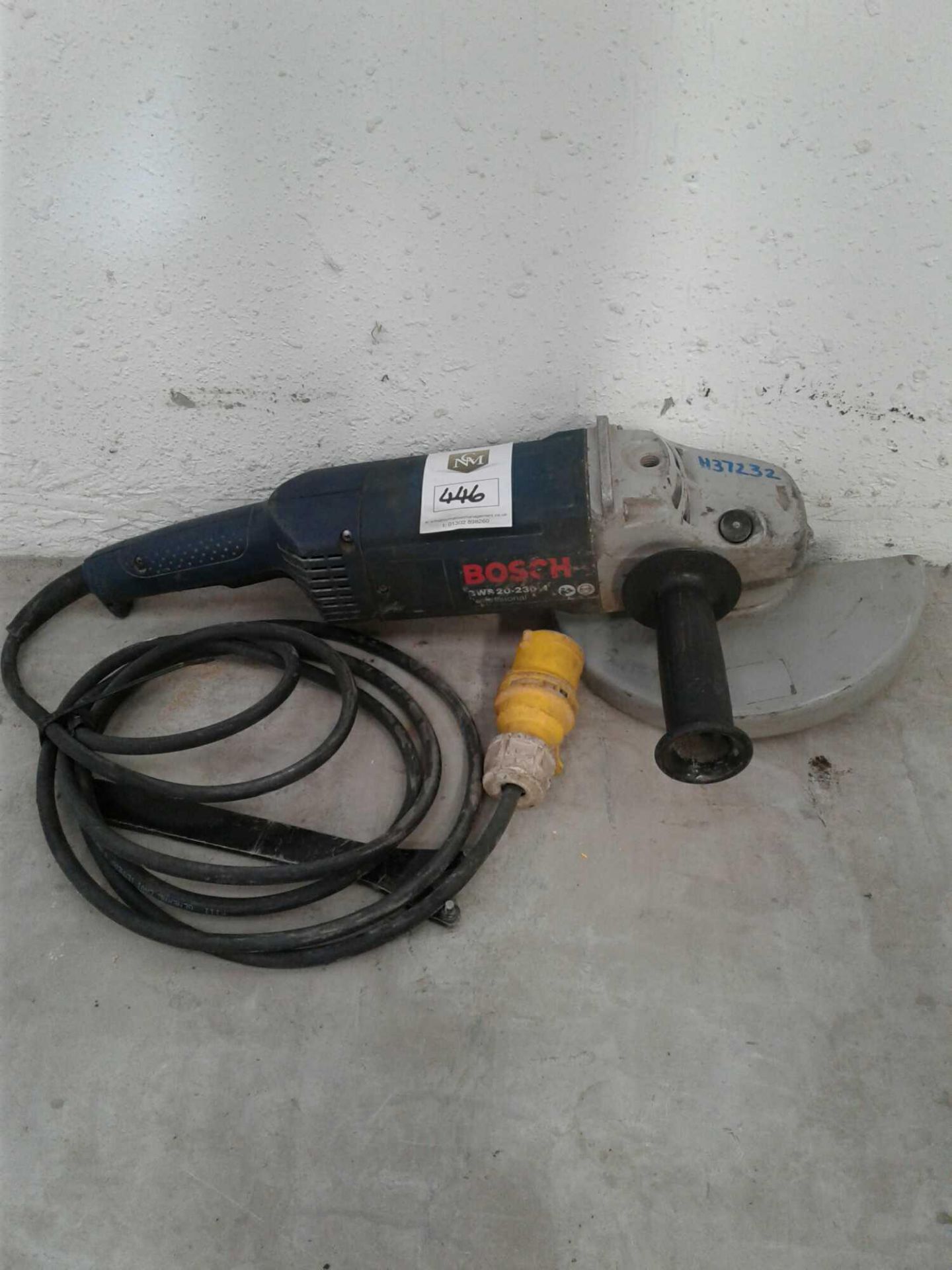 Bosch 9-in grinder 110 V