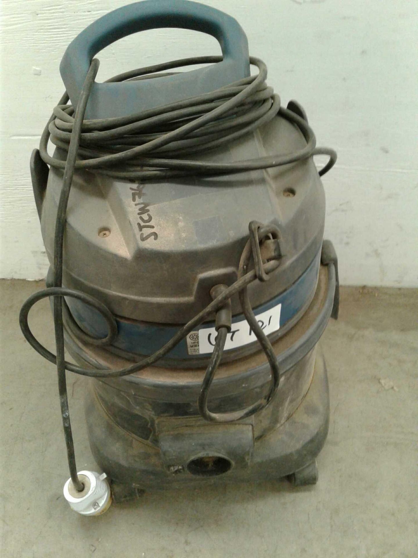 Vegas vacuum cleaner 110 V