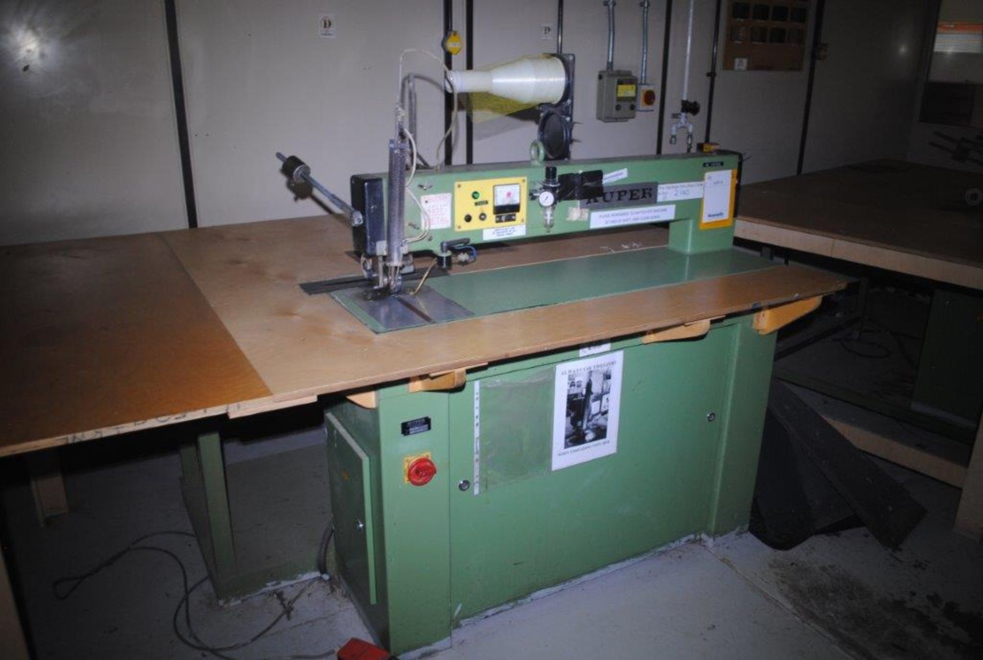 KUPER FWJ 900 Veneer Splicing Machine