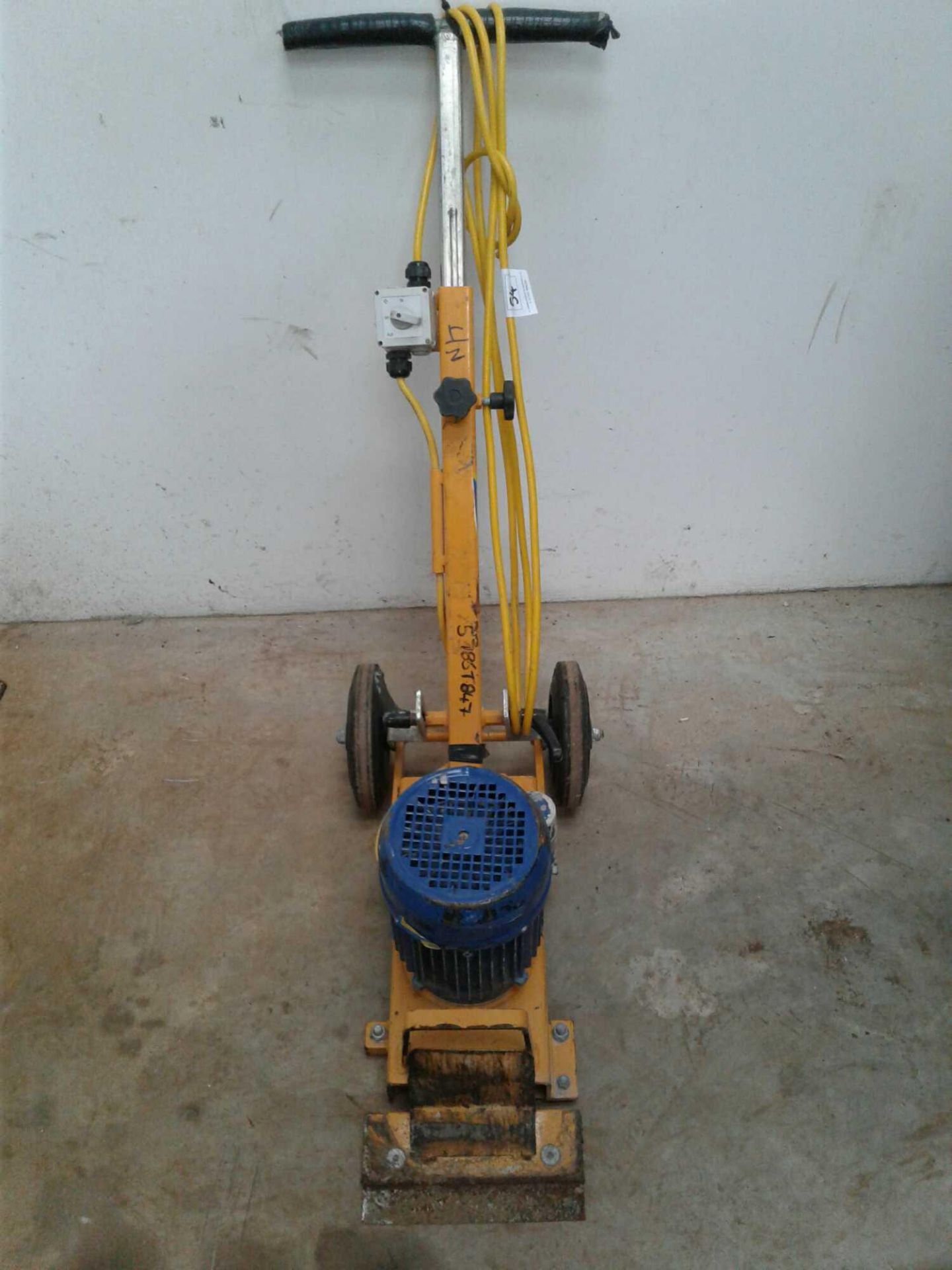 Spe tile lifter 110 v - Image 2 of 2