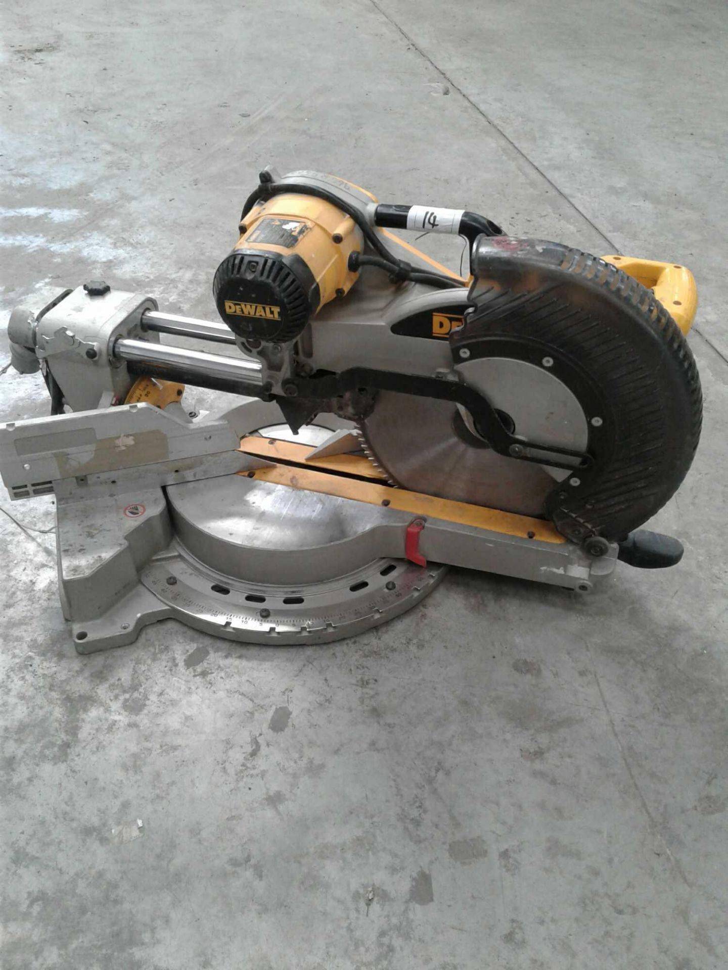 DeWalt Mitre chop saw 110 V