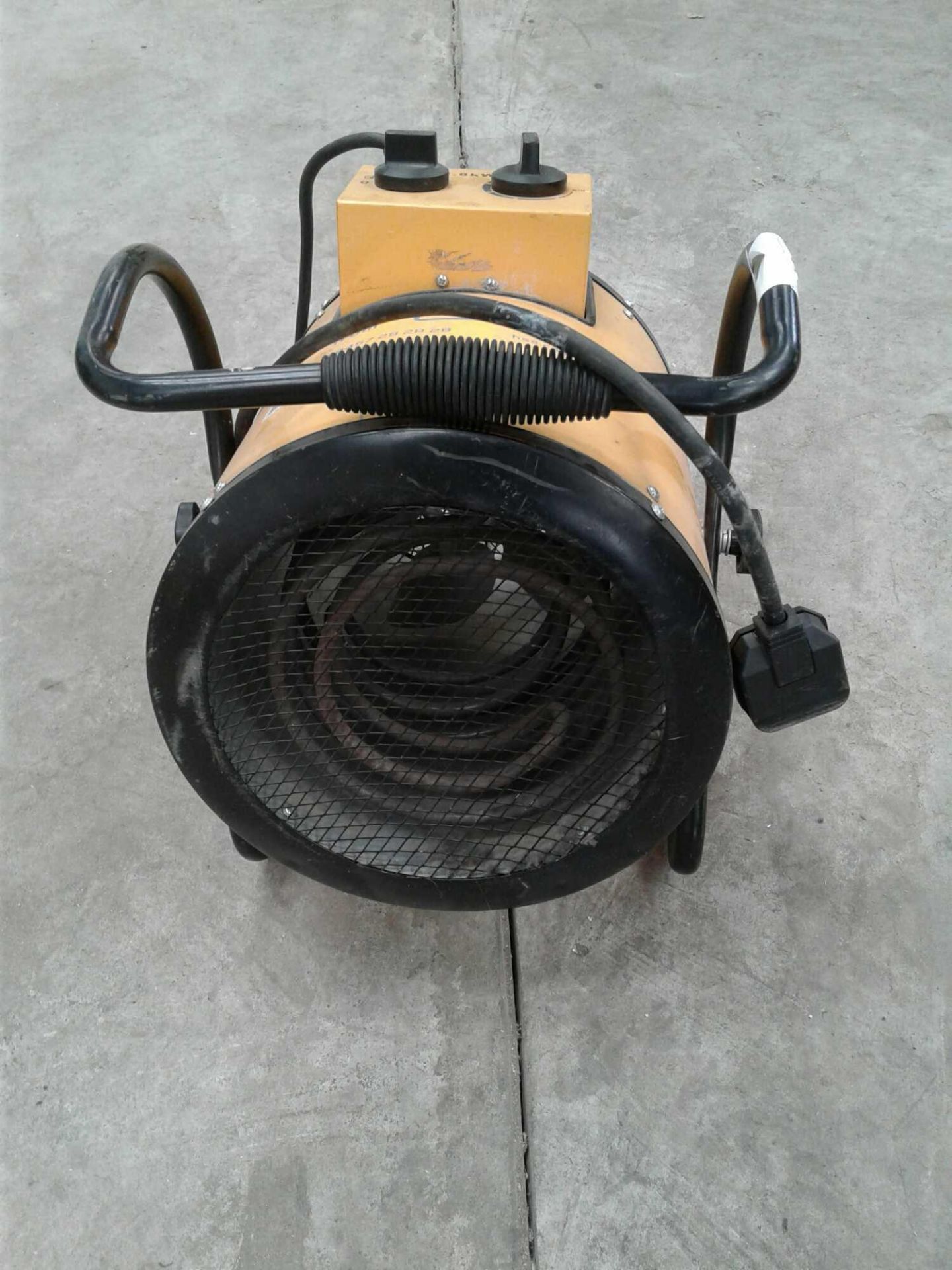 Portable heater 2.8 kW 240v - Image 2 of 2