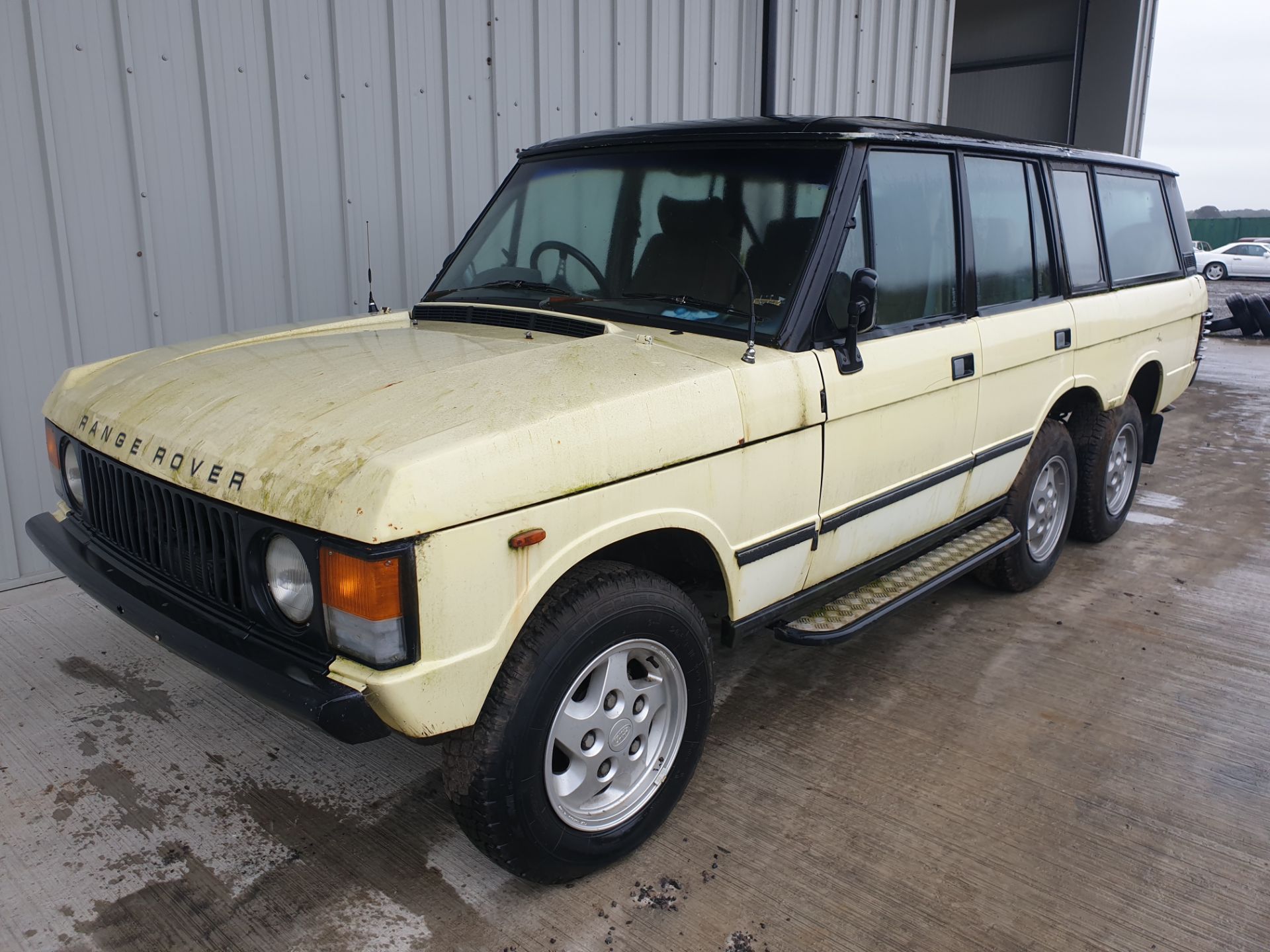 Range Rover Carmicheal 6 Wheel Conversion - Image 10 of 18