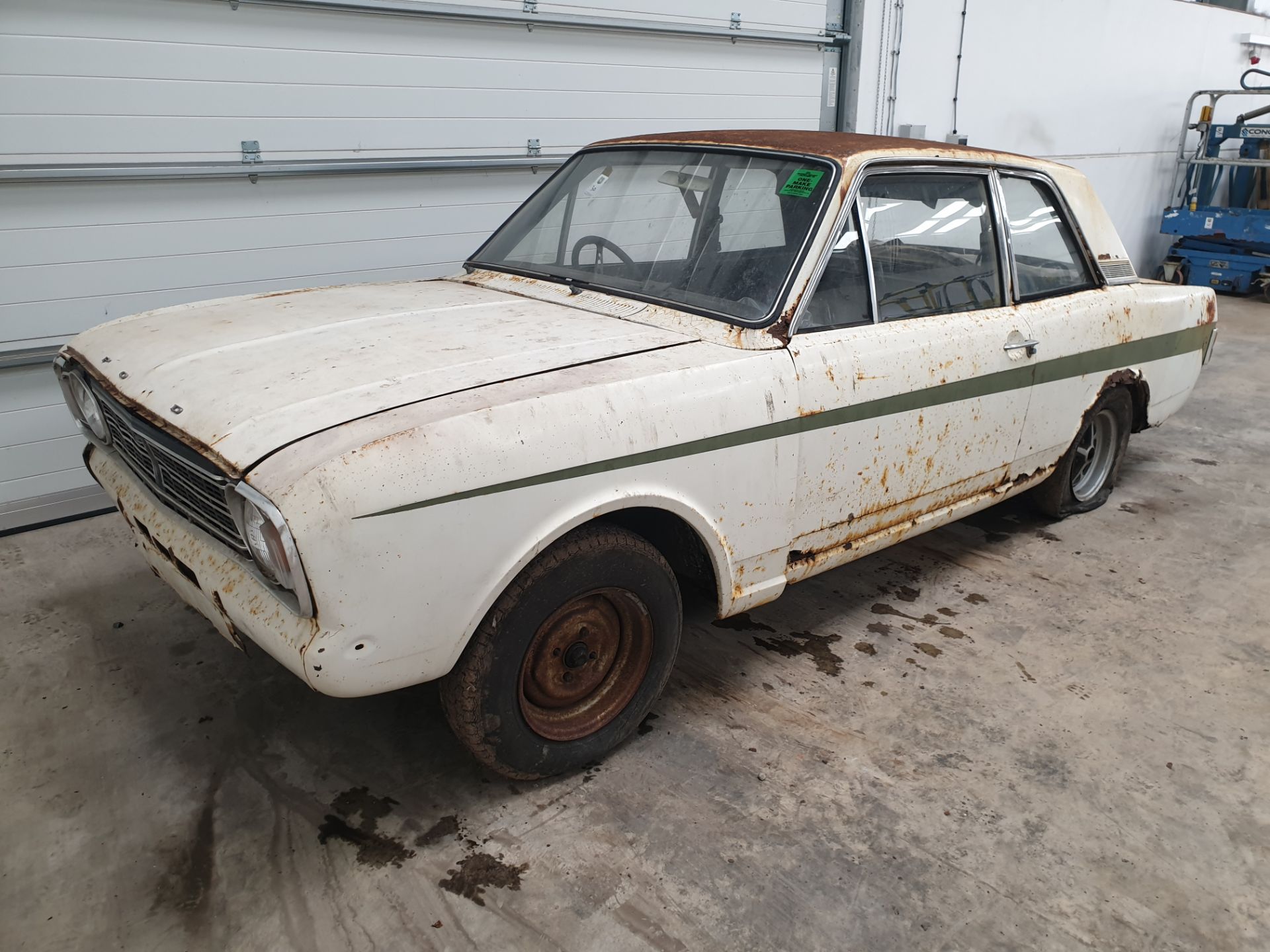 Ford Cortina 2 dr - Image 6 of 12