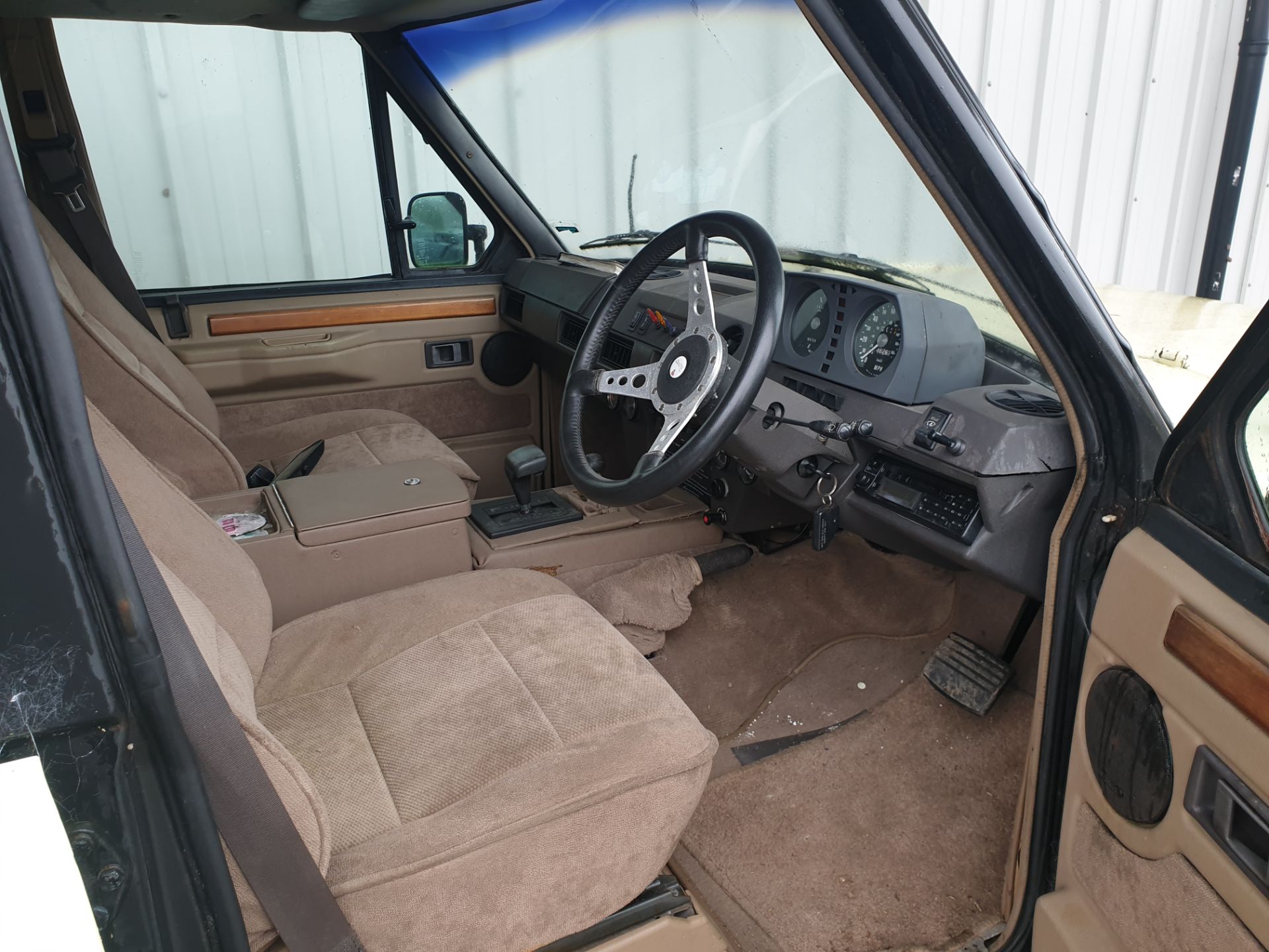 Range Rover Carmicheal 6 Wheel Conversion - Image 12 of 18