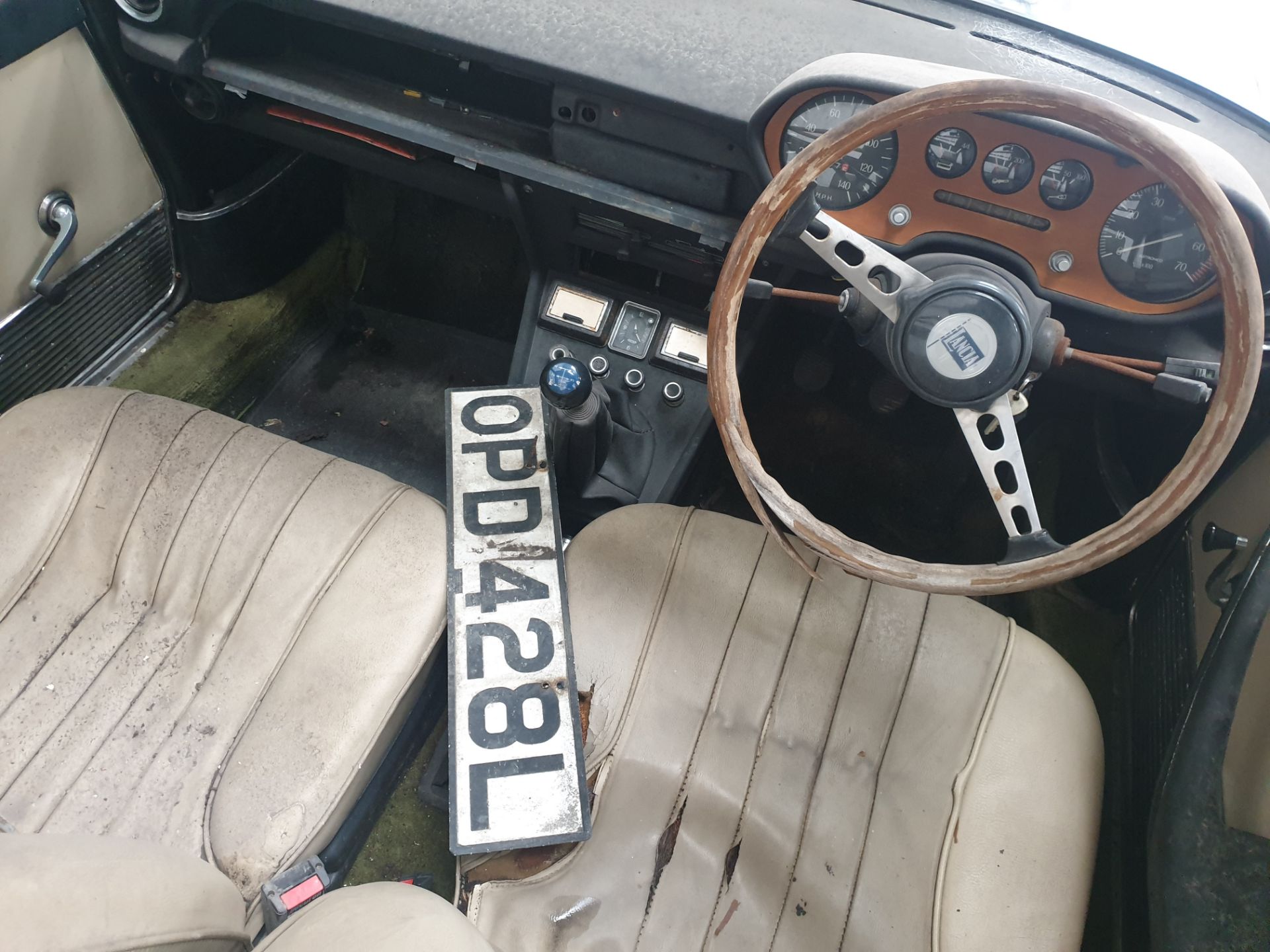 Lancia 2000 - Image 10 of 18