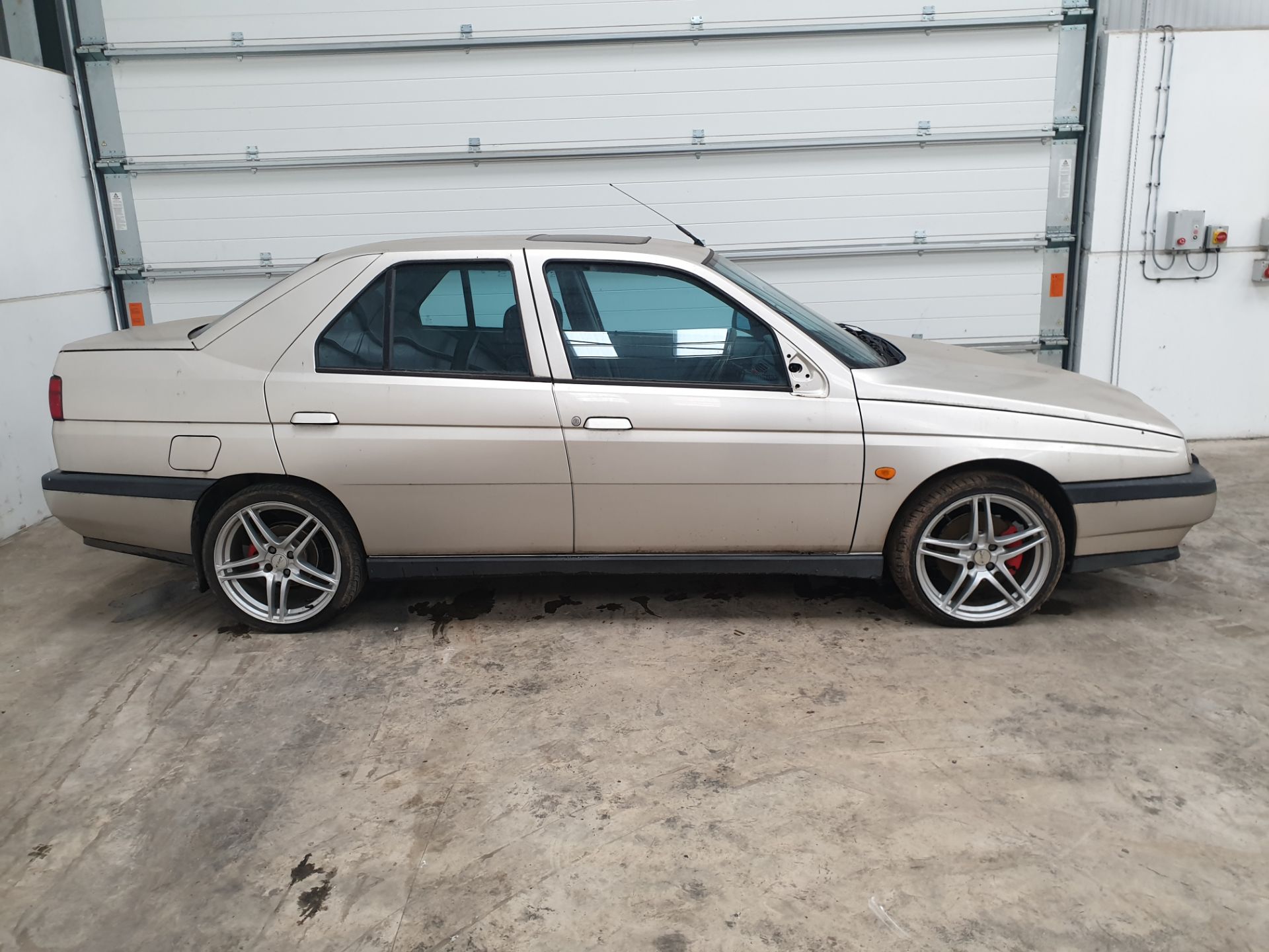 Alfa Romeo 155 - Image 2 of 11