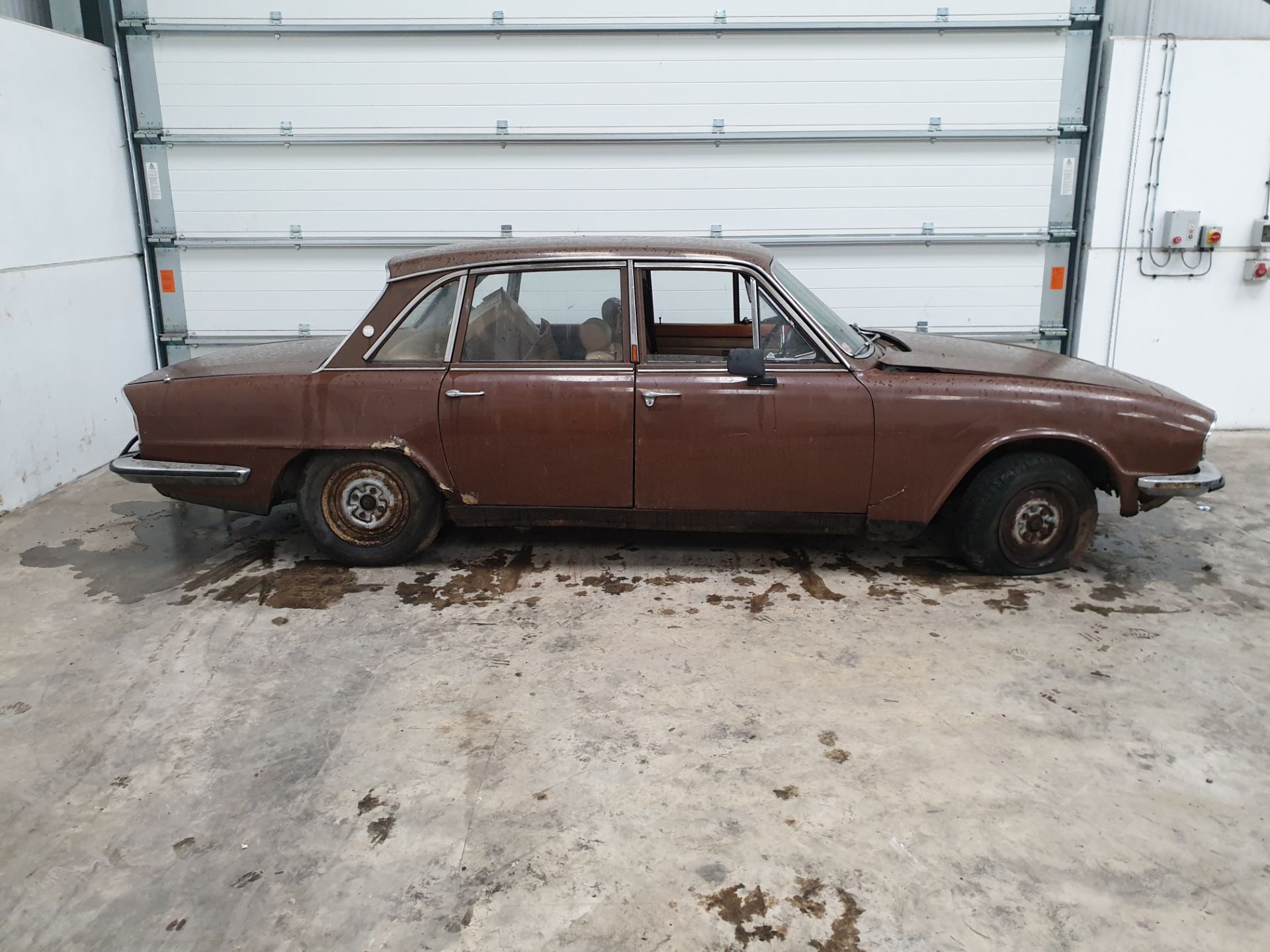 Triumph 2500 - Image 2 of 15