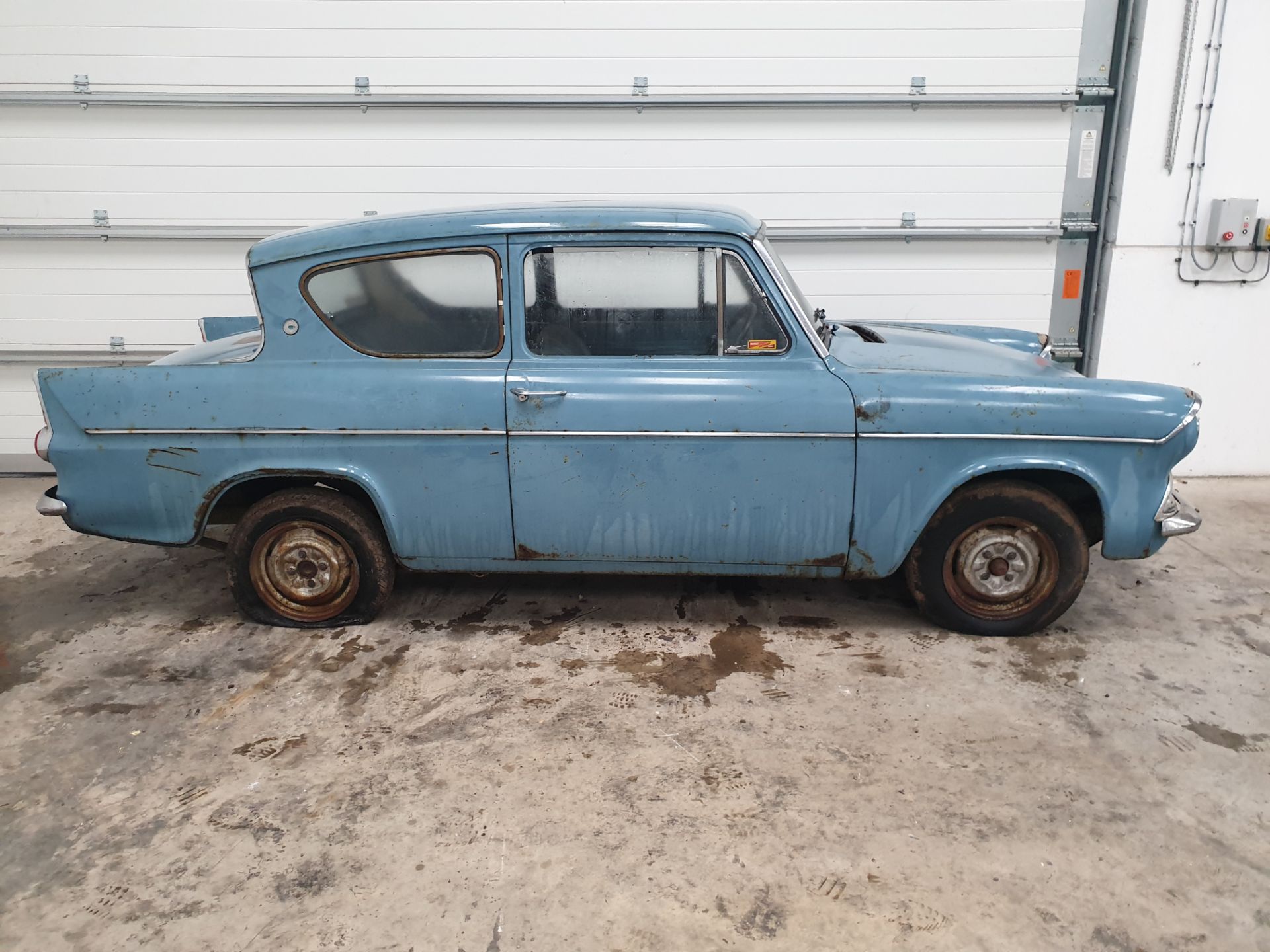 Ford Anglia - Image 2 of 12