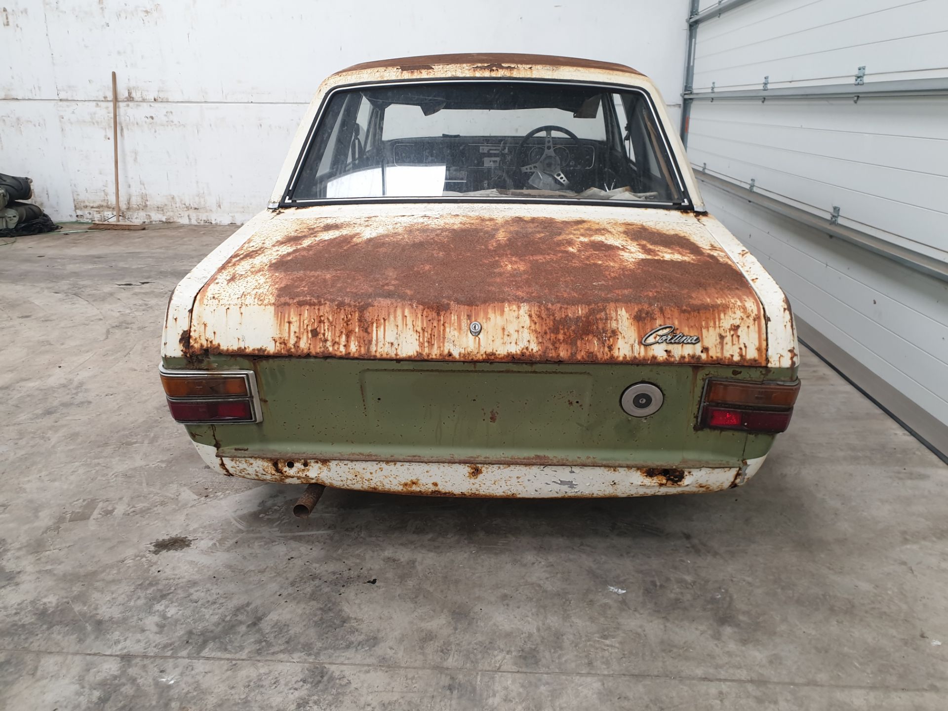 Ford Cortina 2 dr - Image 4 of 12