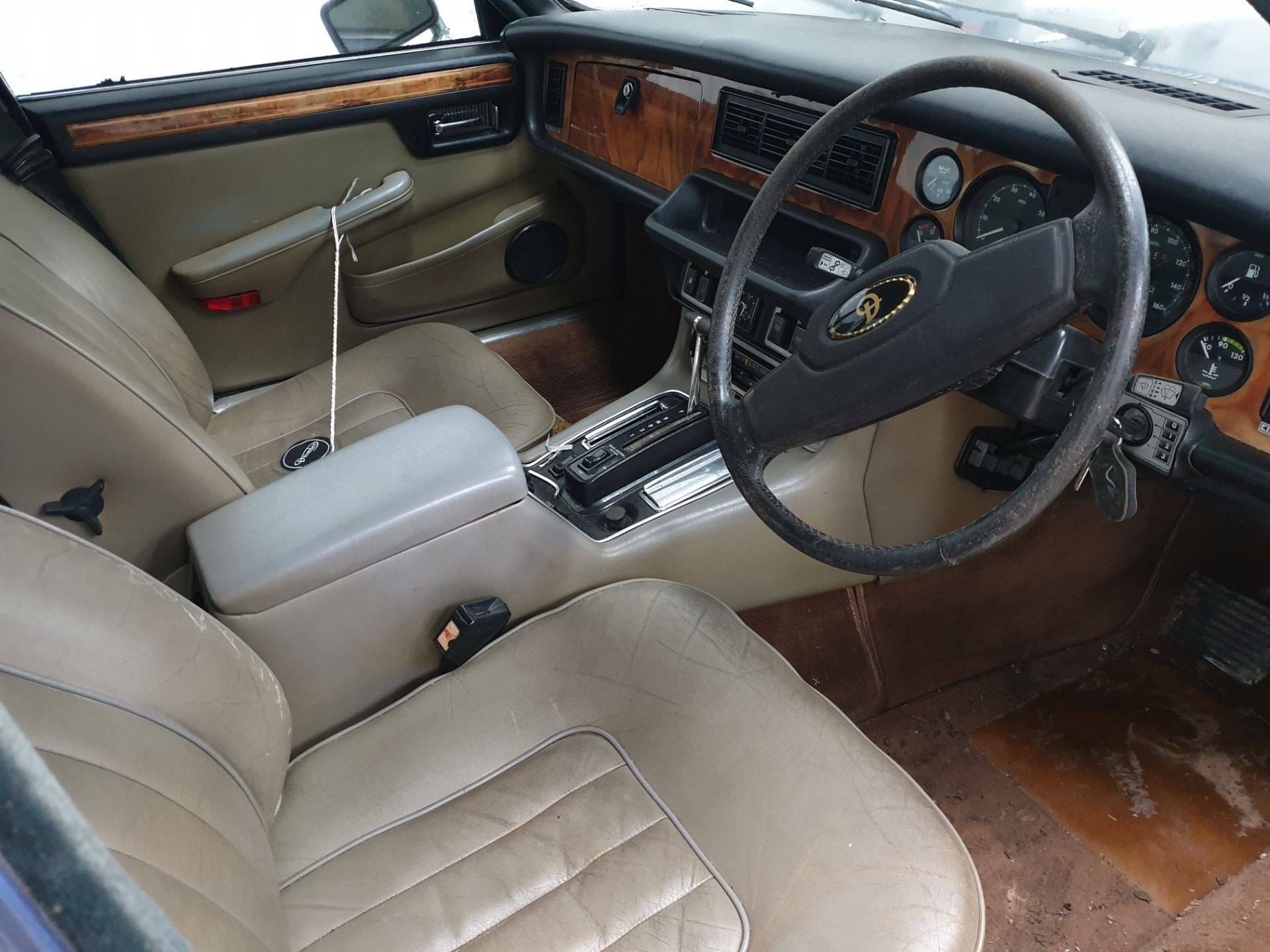 Daimler Double Six Vanden Plas - Image 10 of 13