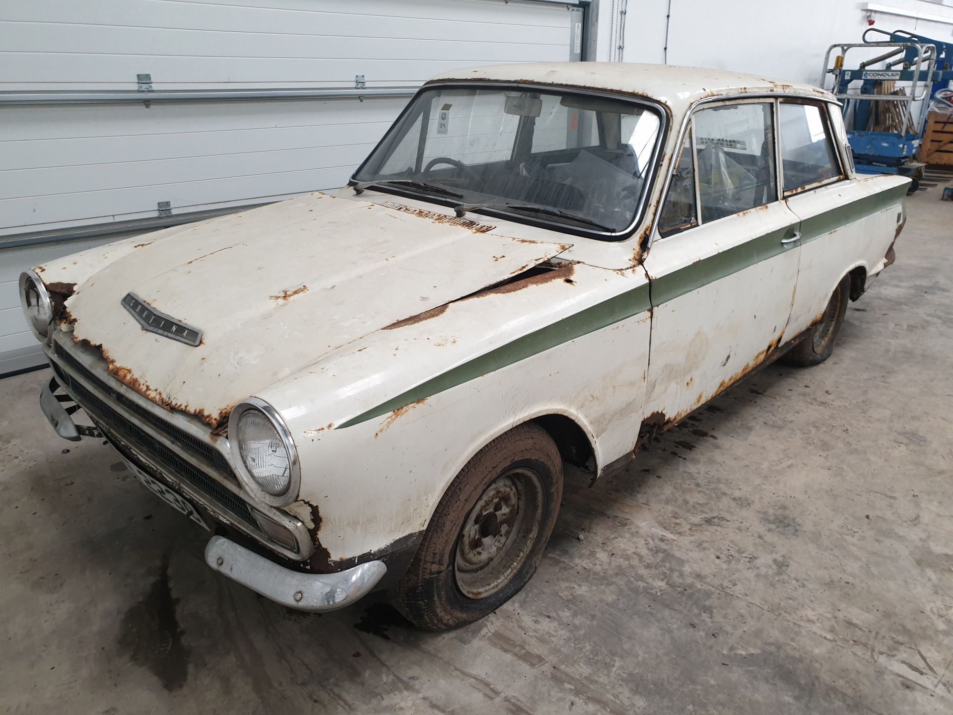 Ford Cortina 2 dr - Image 7 of 14