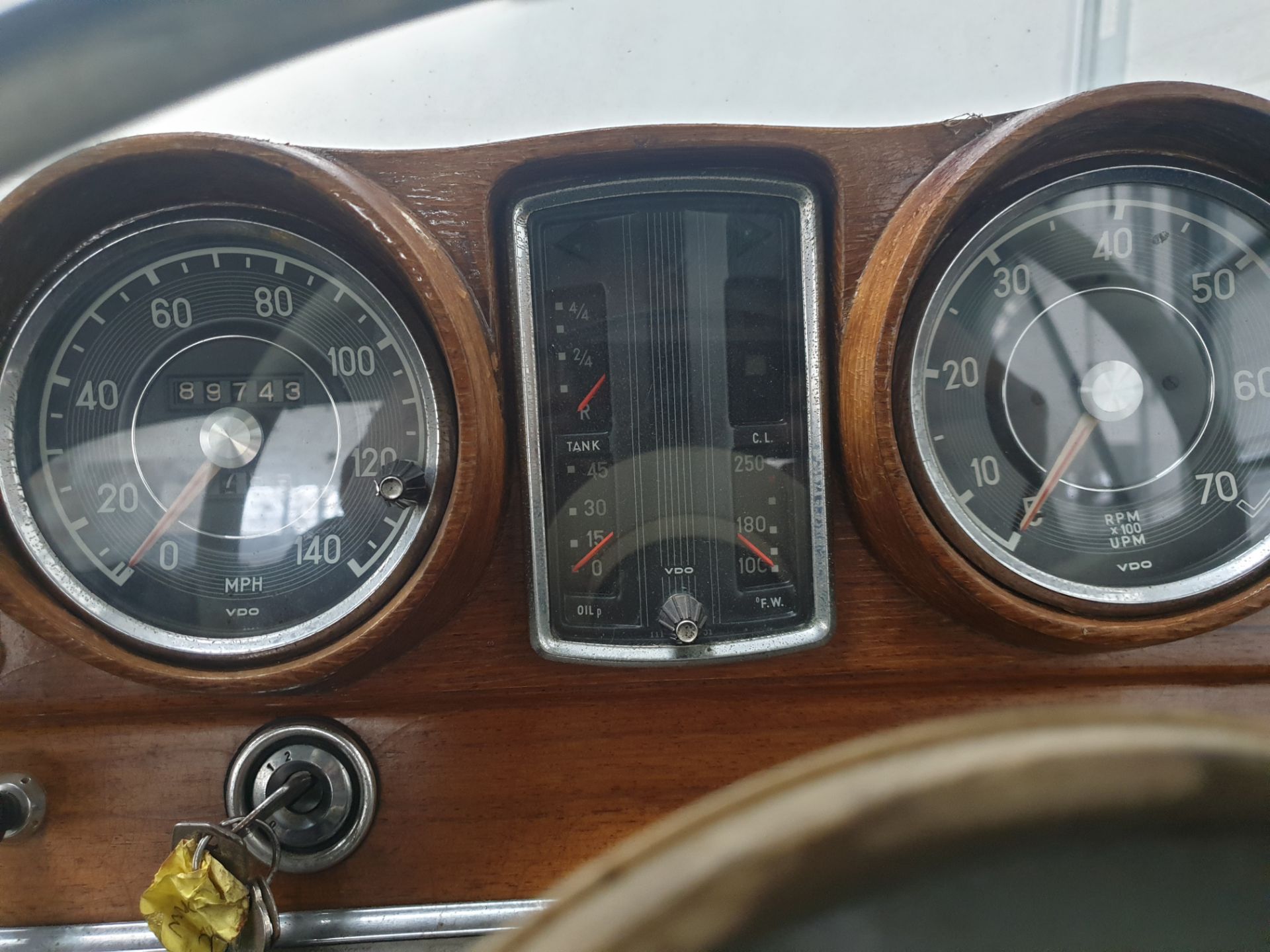 Mercedes 220 SE ROYALE - Image 14 of 19