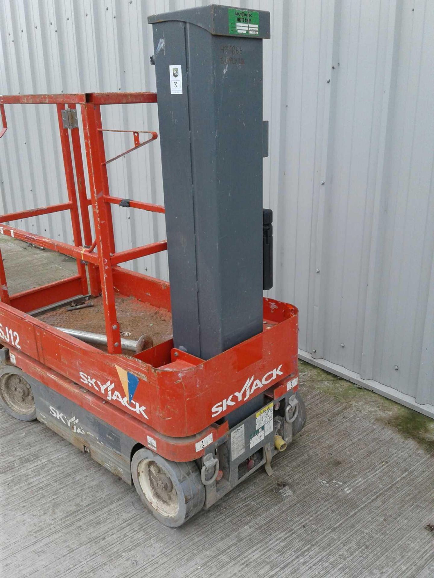 Skyjack sj12 pop-up access lift 110v - Image 2 of 4