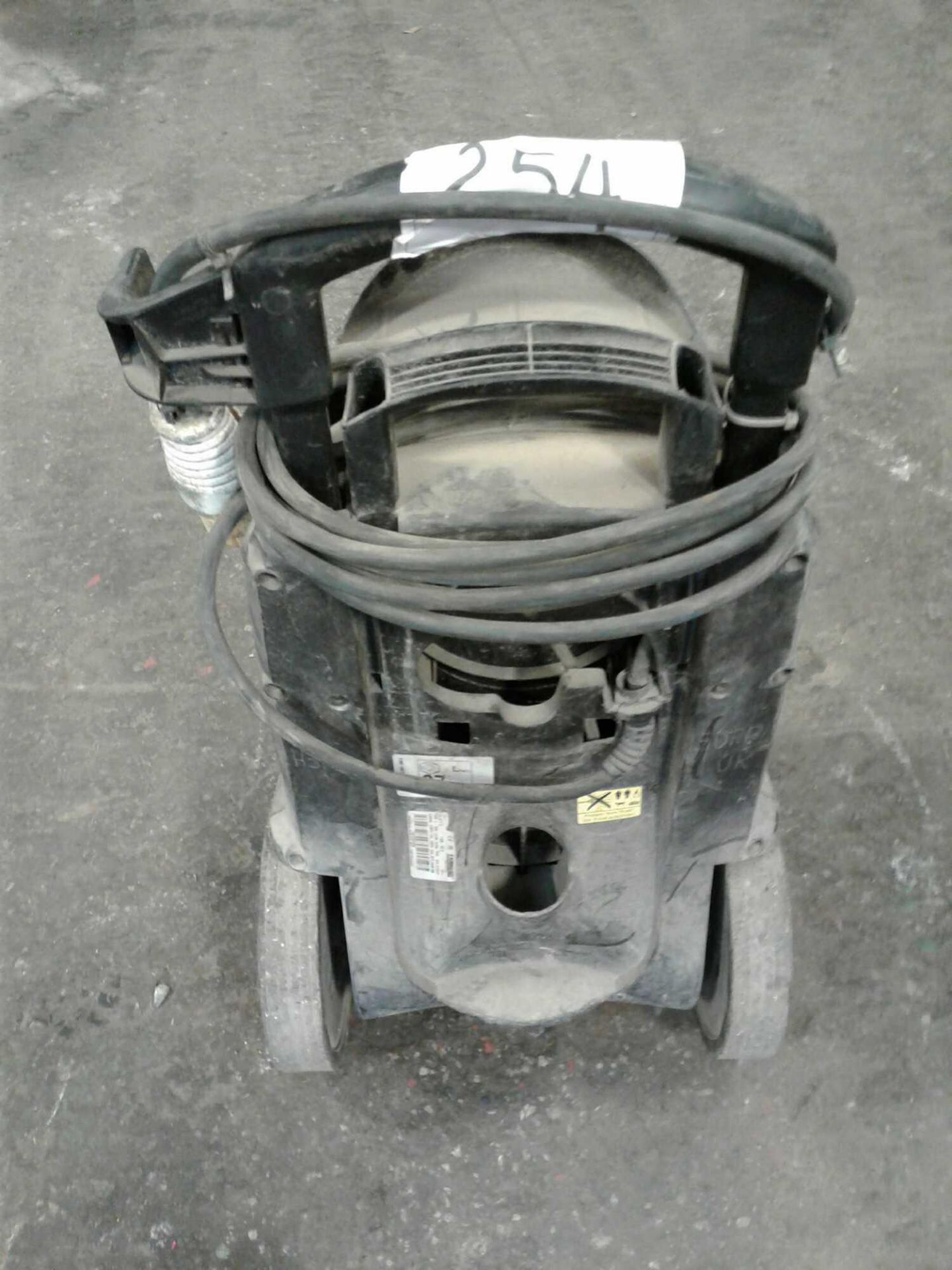 Karcher power washer 110 V - Image 2 of 2