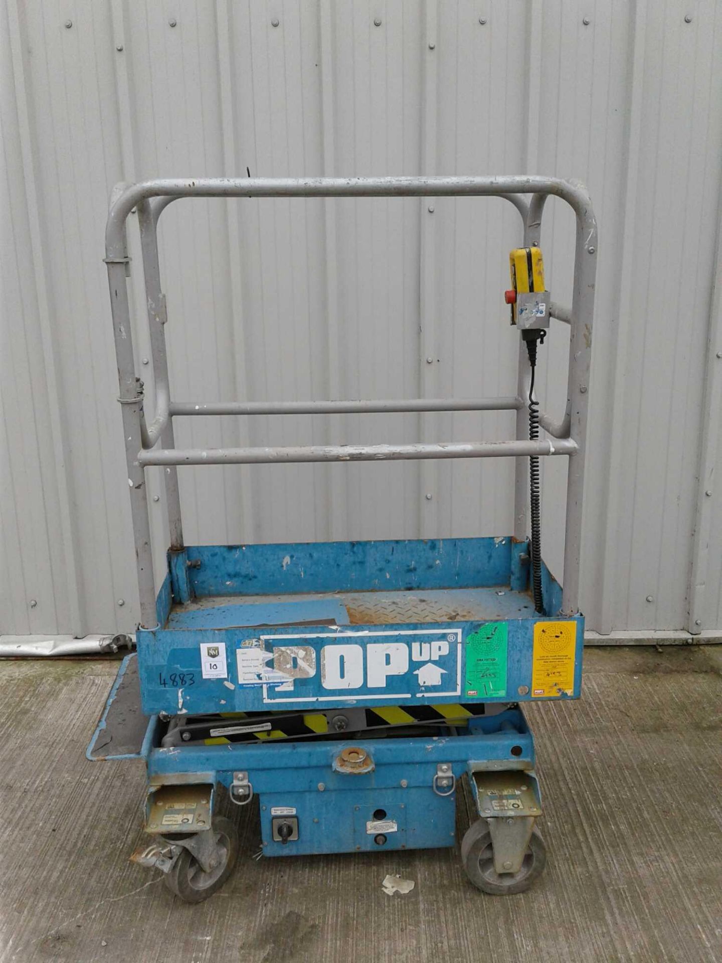 Pop-up access platform 110 V