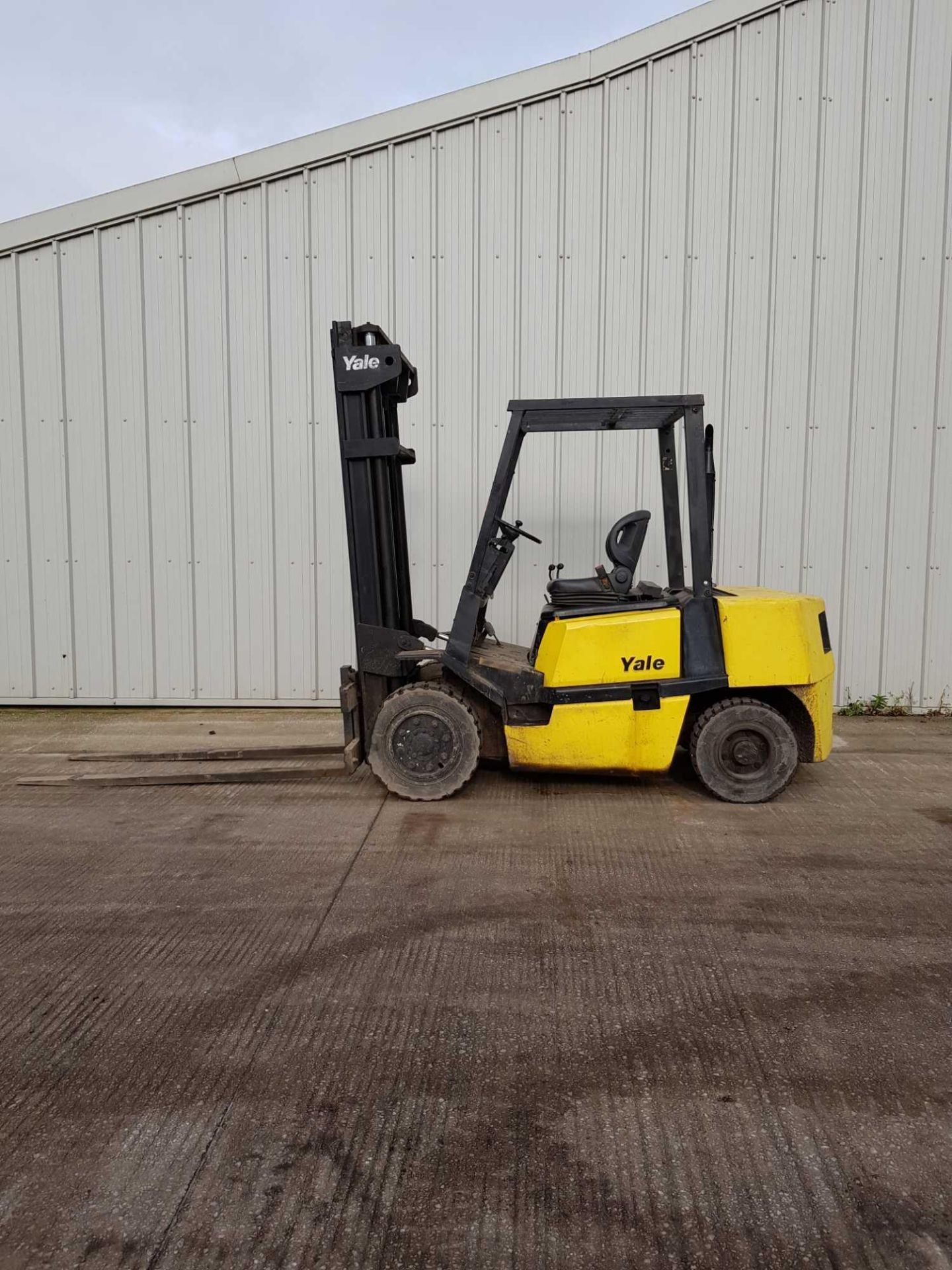 Yale 4 ton diesel forklift - Image 2 of 11