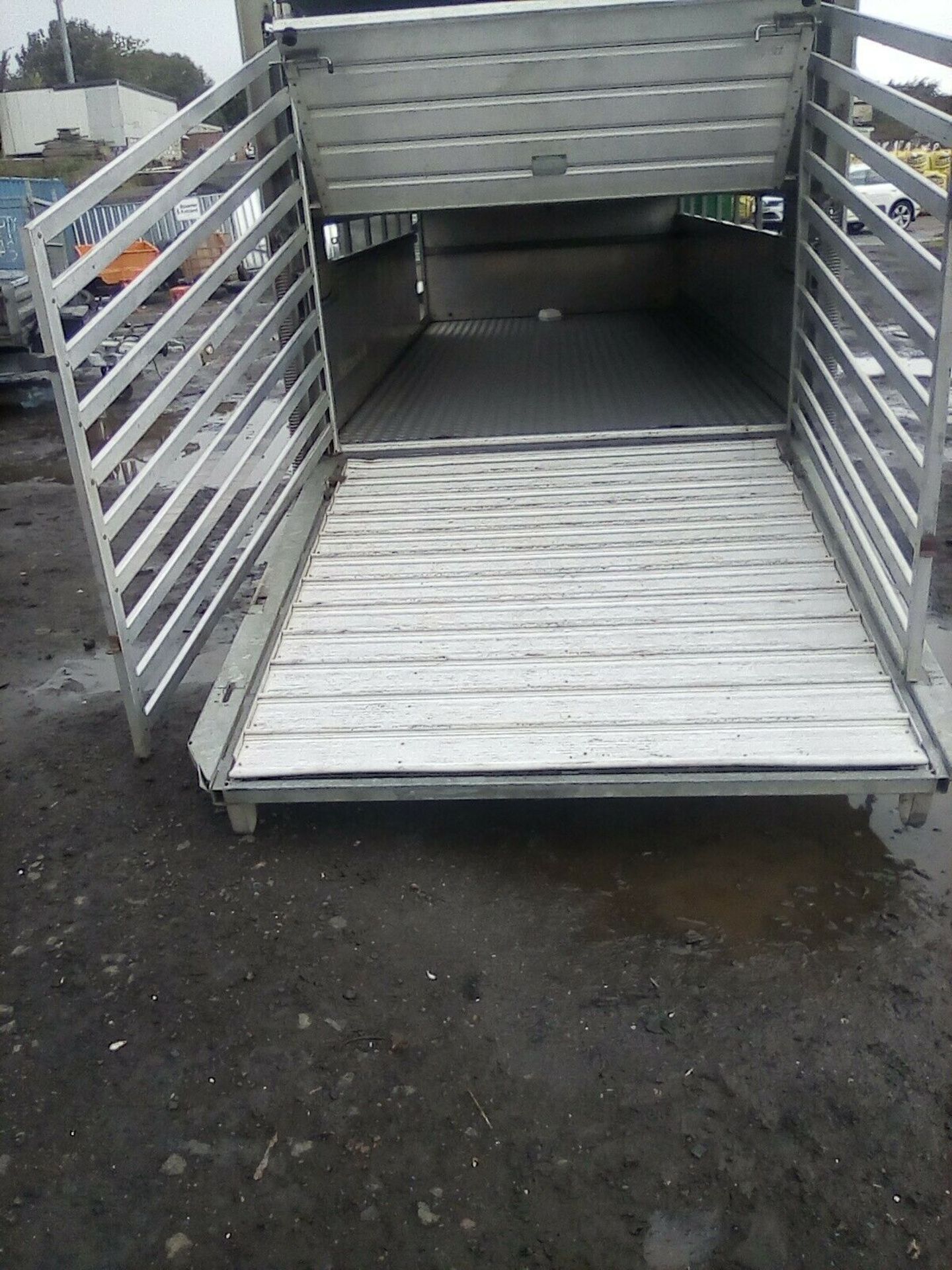 Ifor Williams Tri Axle Live Stock Trailer NO VAT - Image 4 of 9