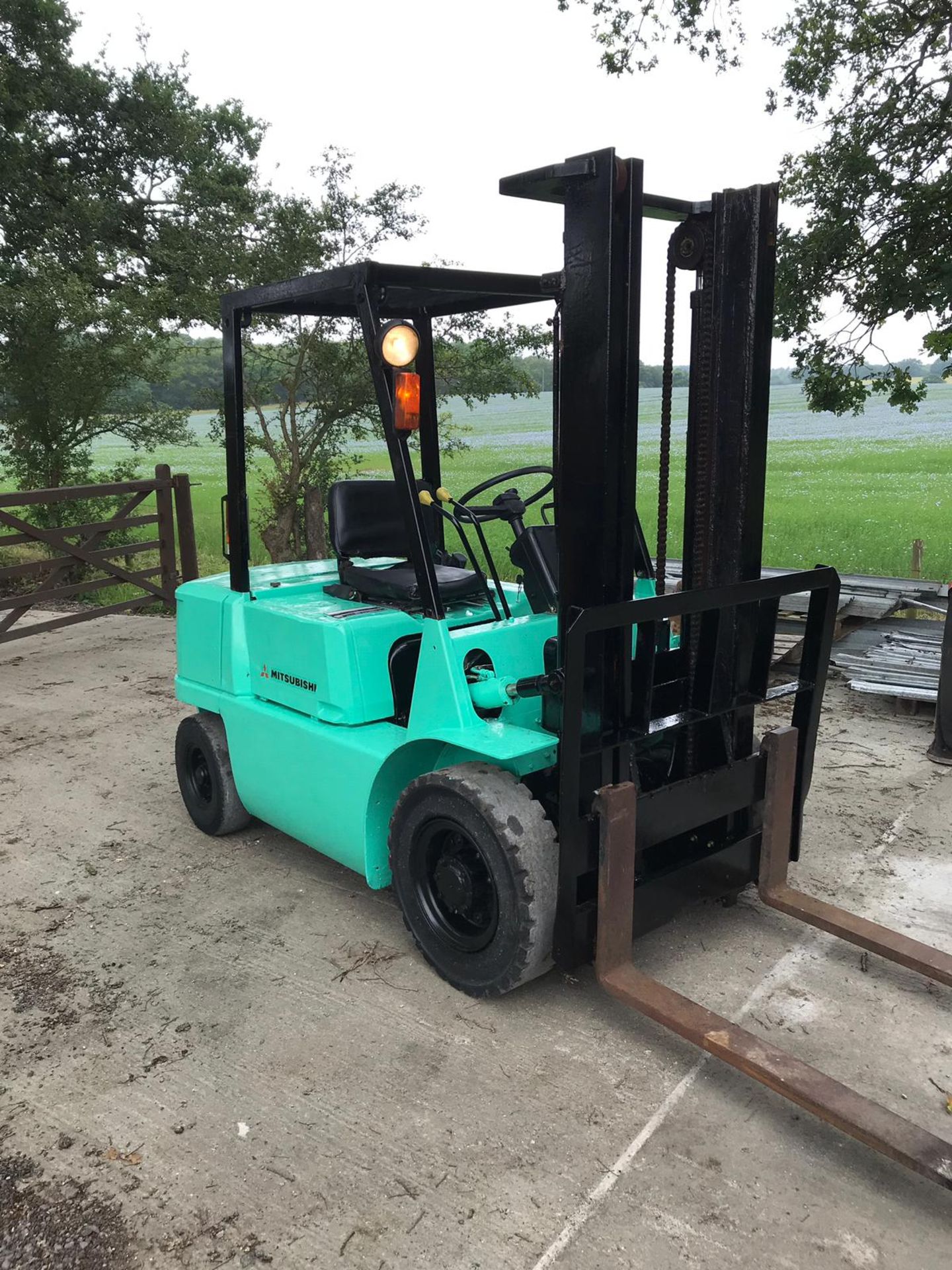 Mitsubishi FD25 Double Marsk Forklift