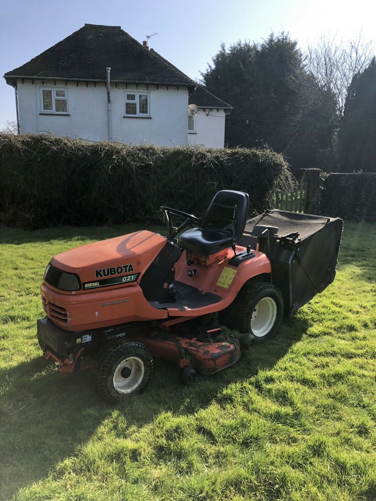 Kubota g21 Ride On Mower - Image 3 of 6