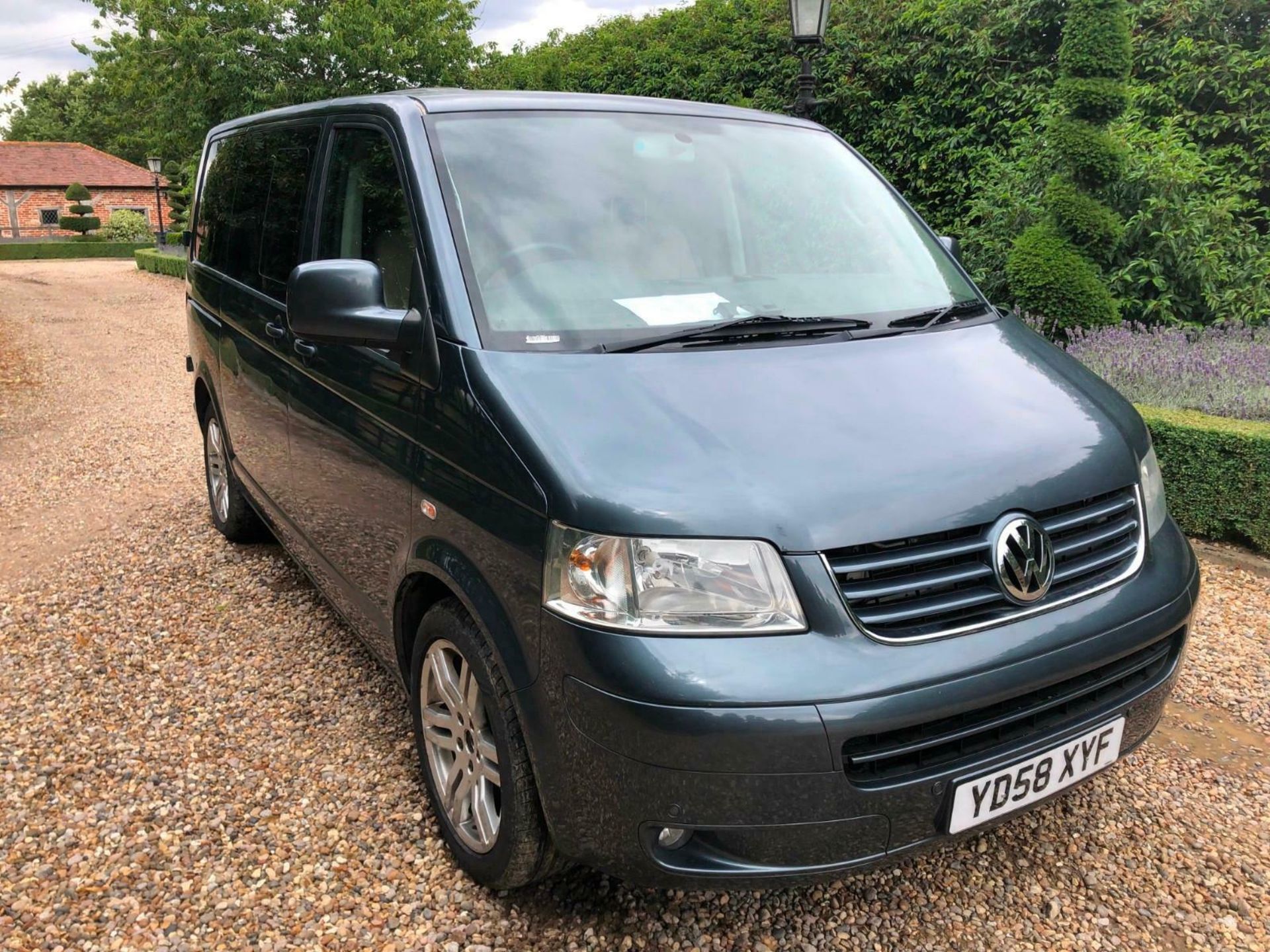 Volkswagen Transporter Shuttle