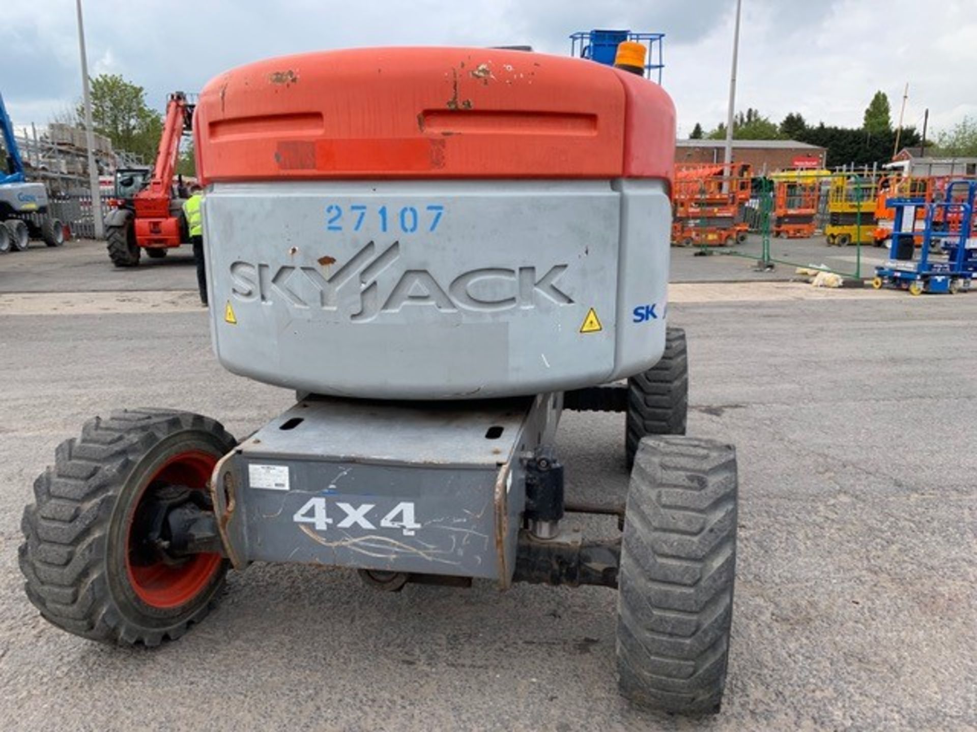 Skyjack SJ51AJ 4x4 Platform - Image 8 of 14