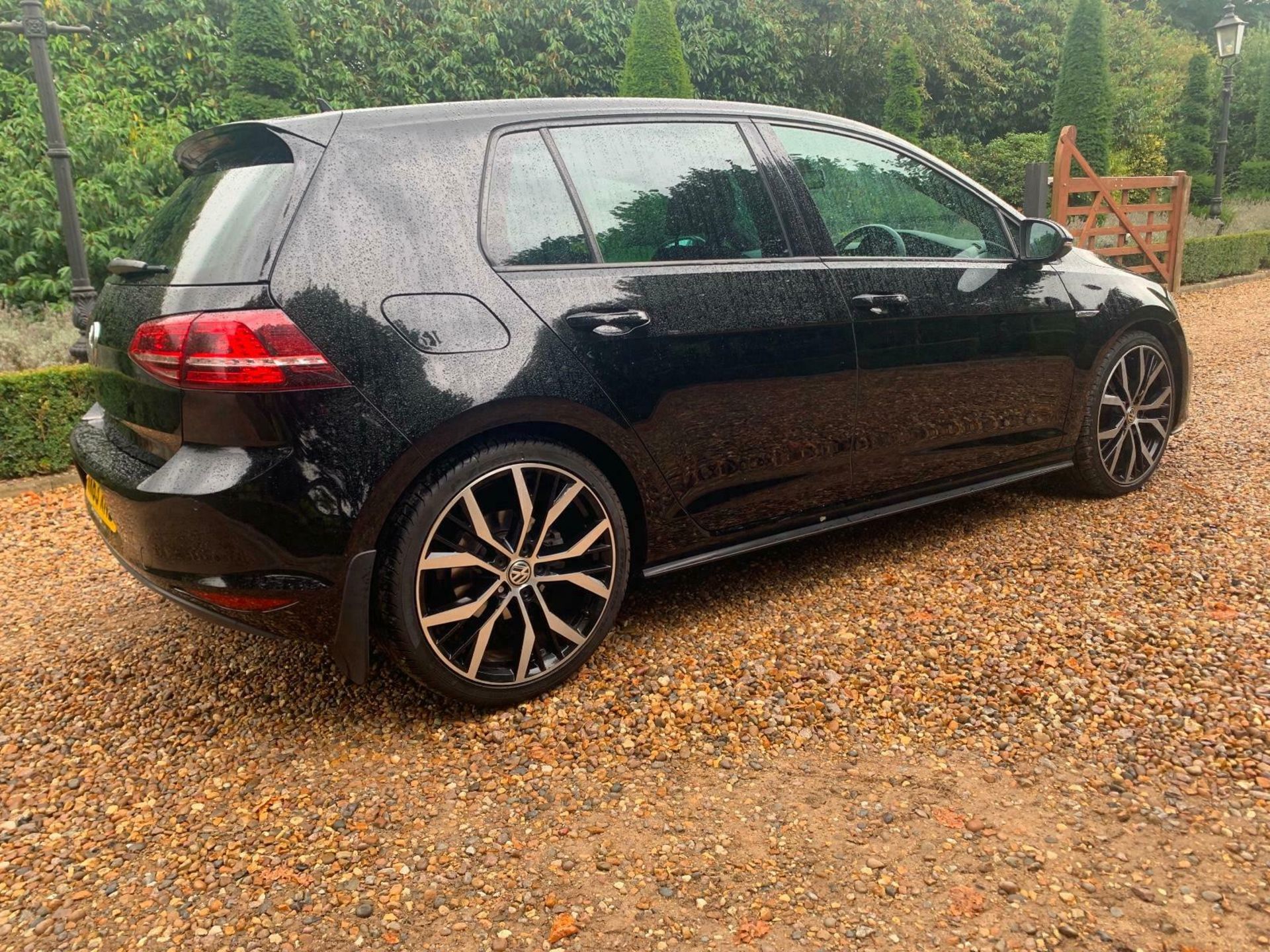 Volkswagen Golf 2.0TDI ( 184ps ) 2014MY GTD - Image 5 of 10