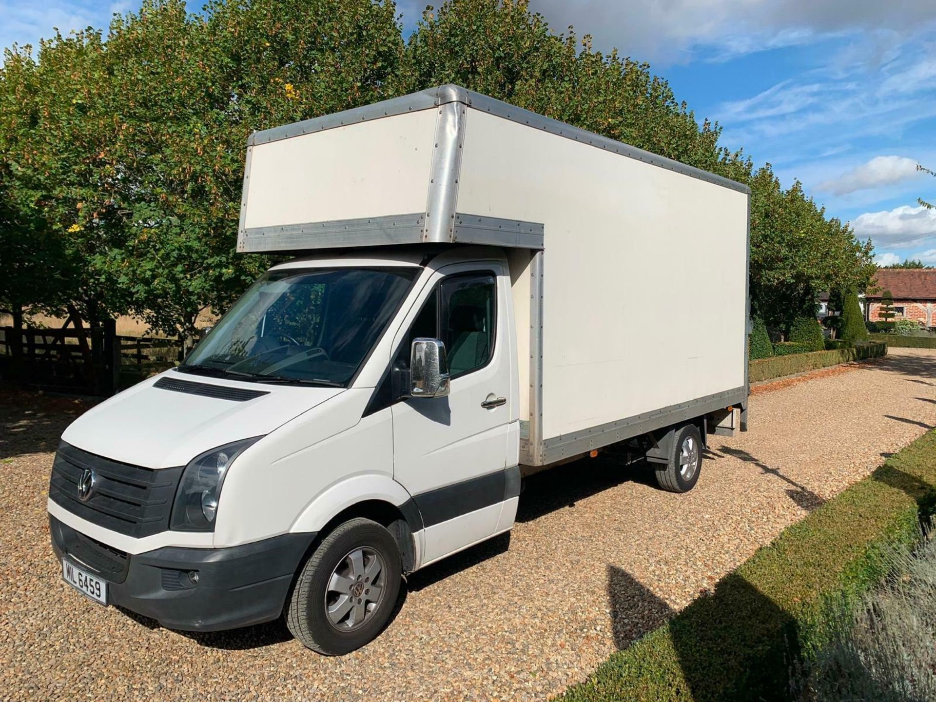 Volkswagen Crafter 2.0TDi ( 109PS ) CR35 MWBElectric Tail Lift - Image 3 of 6