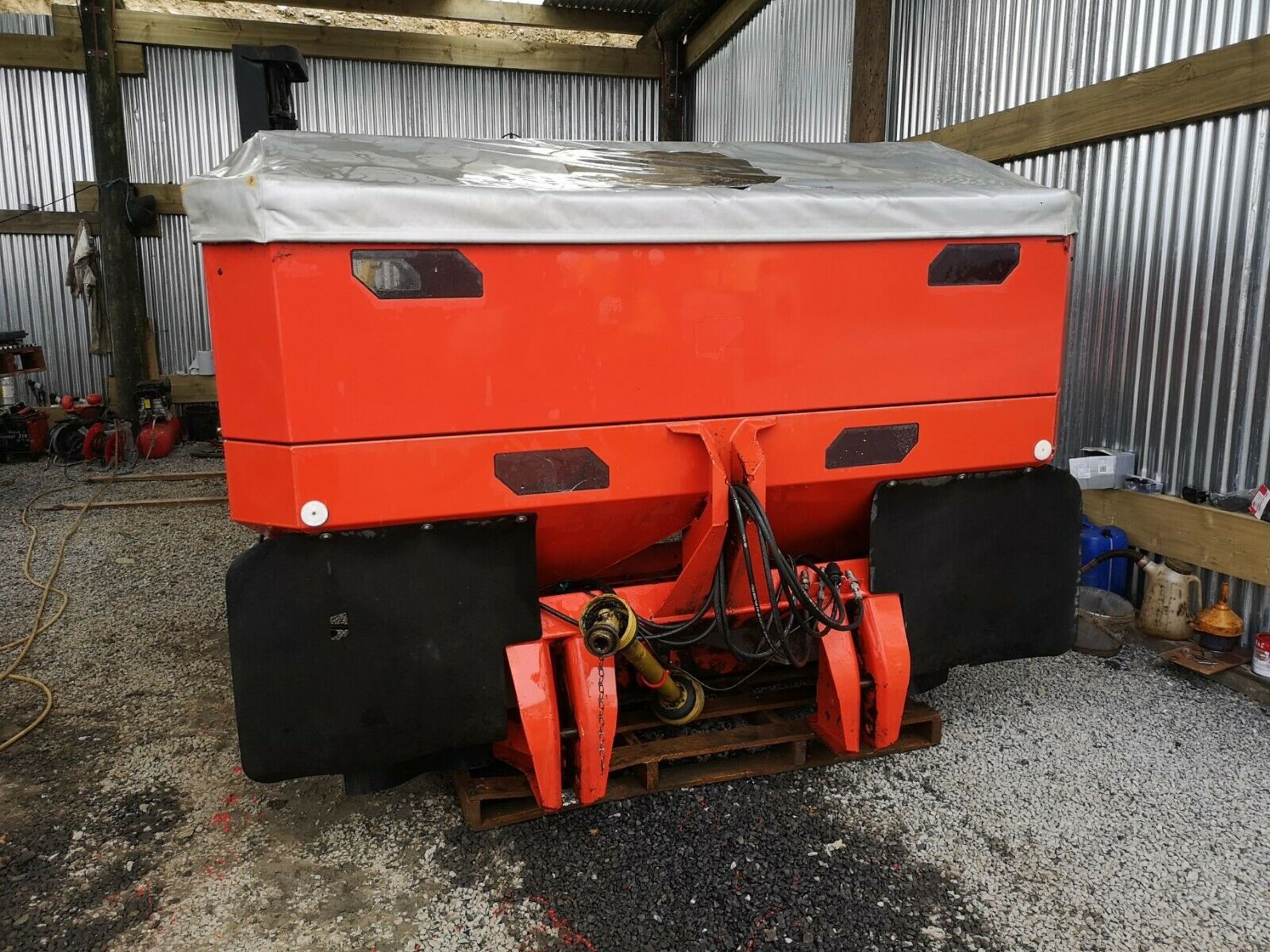 Kuhn Axis 3.1 Twin Disc 4 Bag Fertiliser Spreader