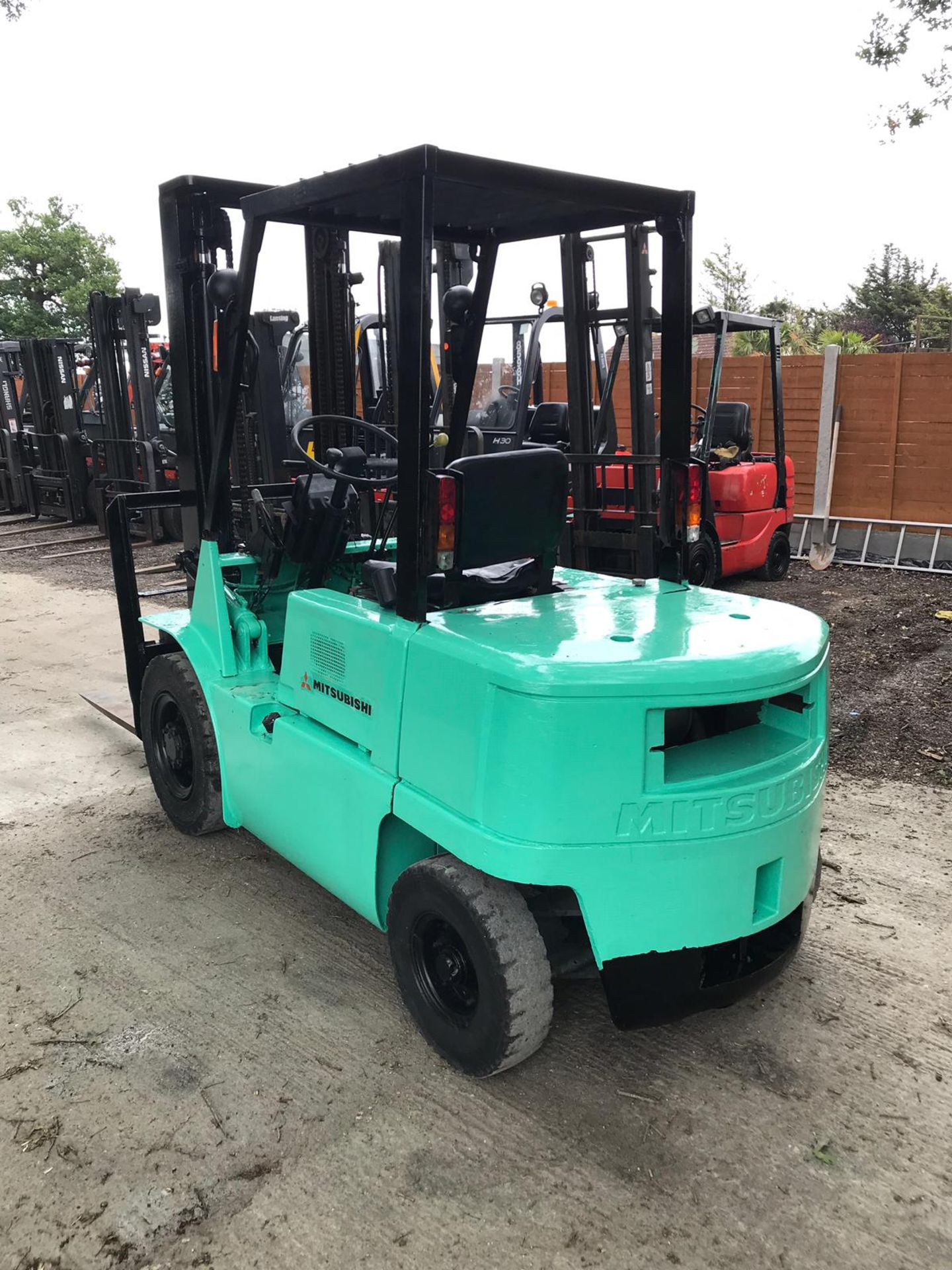 Mitsubishi FD25 Double Marsk Forklift - Image 4 of 6