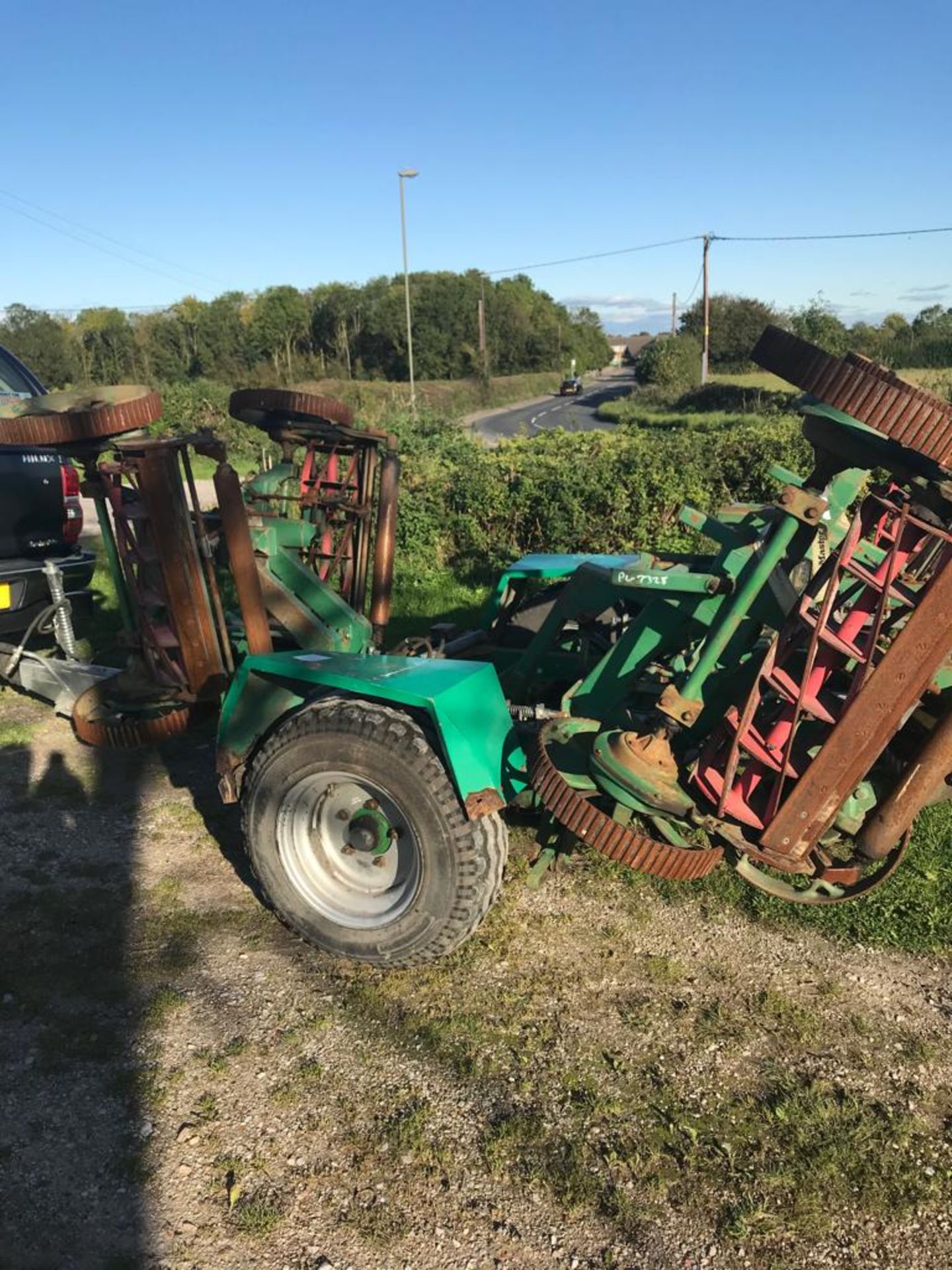 Self Propelled 5 Gang Mower With Rollers - Image 4 of 7