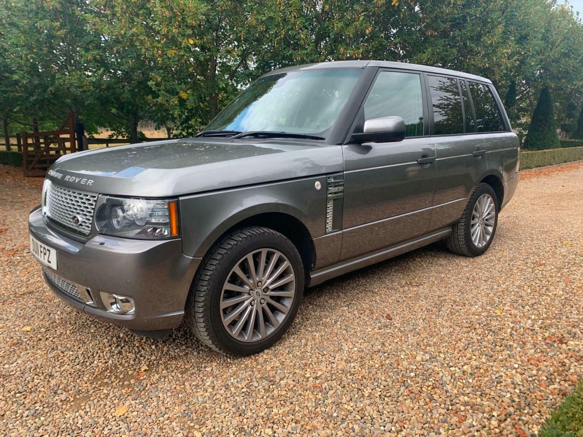 Land Rover Range Rover 4.4TD V8 auto 2011MY Autobiography - Image 4 of 11