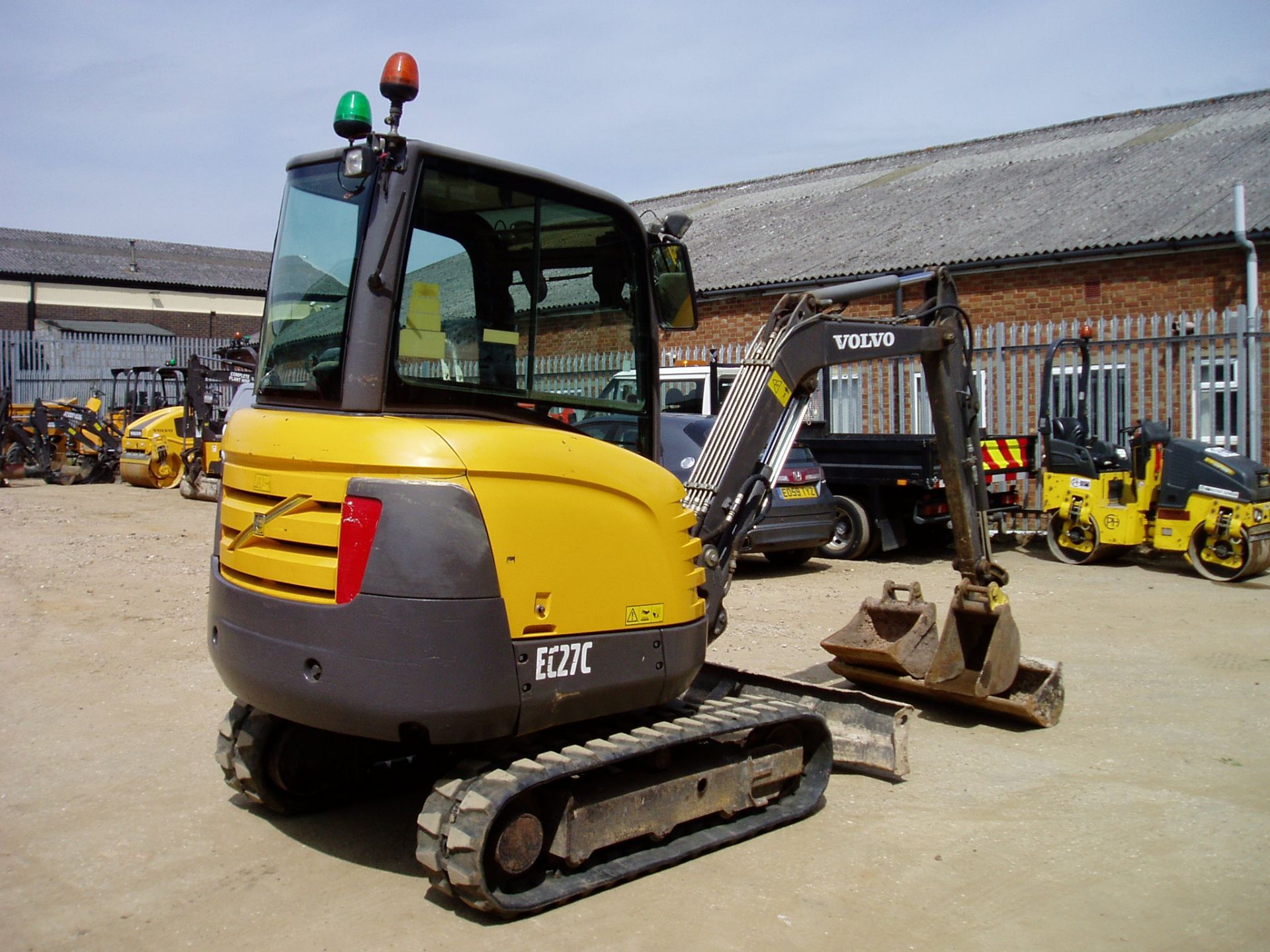 Volvo EC27C 2790Kgs Mini Excavator - Image 6 of 21