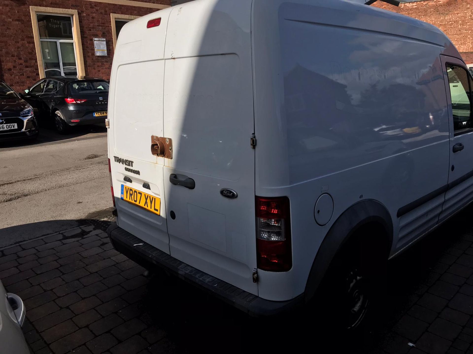Ford Transit Connect - YR07 XYL T230 L90 DIRECT FROM LOCAL COUNCIL - Image 8 of 25