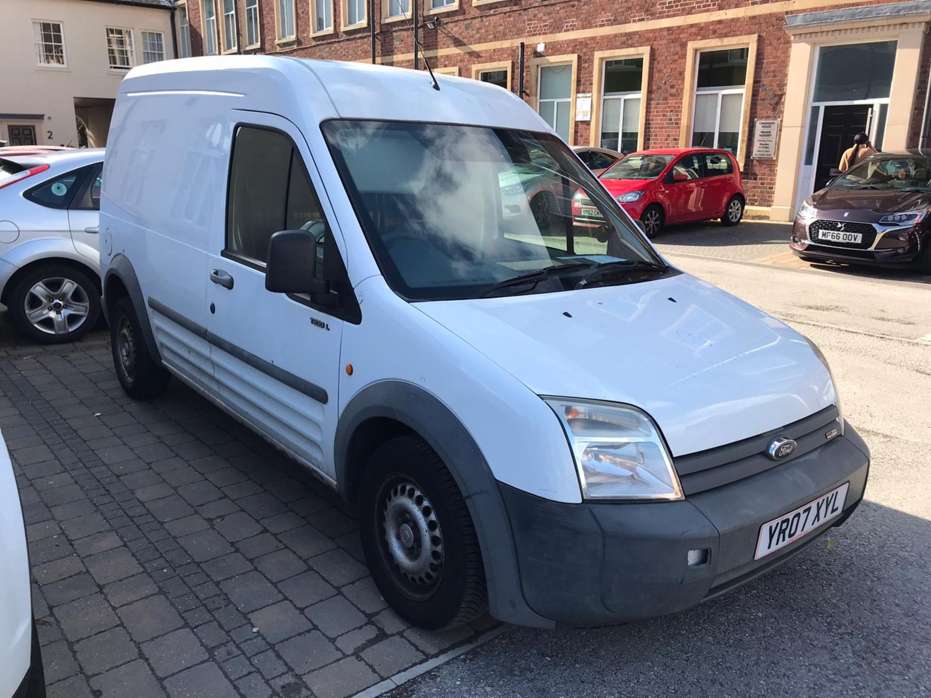 Ford Transit Connect - YR07 XYL T230 L90 DIRECT FROM LOCAL COUNCIL - Image 3 of 25