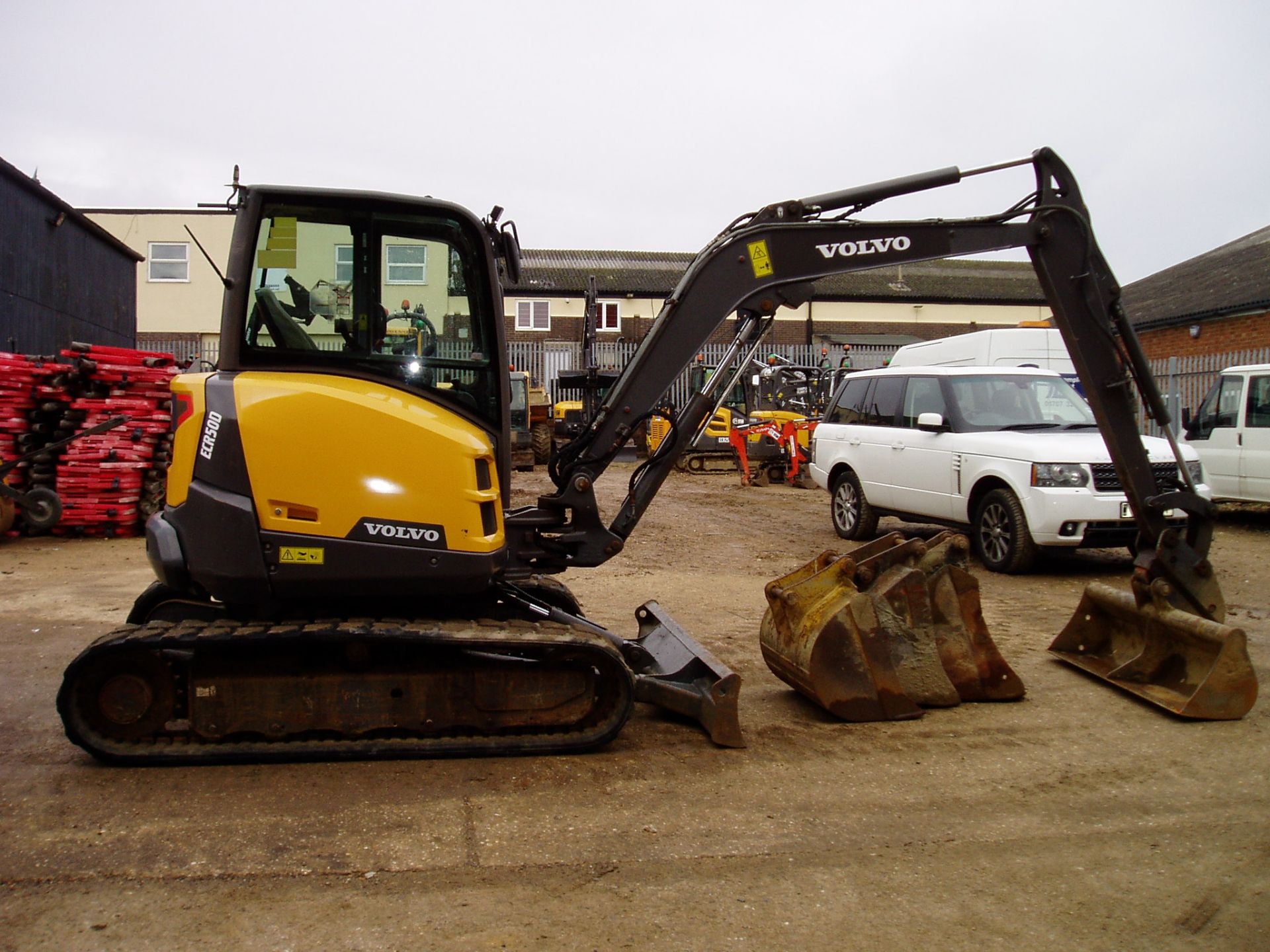 Volvo ECR50D 5150Kgs Reduced Tail Swing Midi Excavator - Image 5 of 24