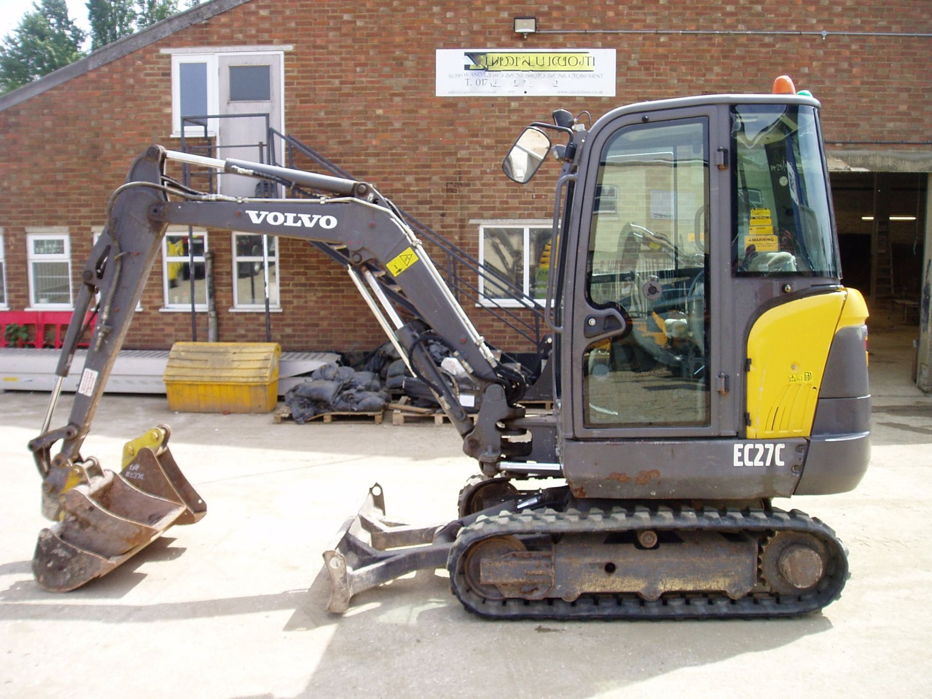 Volvo EC27C 2790Kgs Mini Excavator