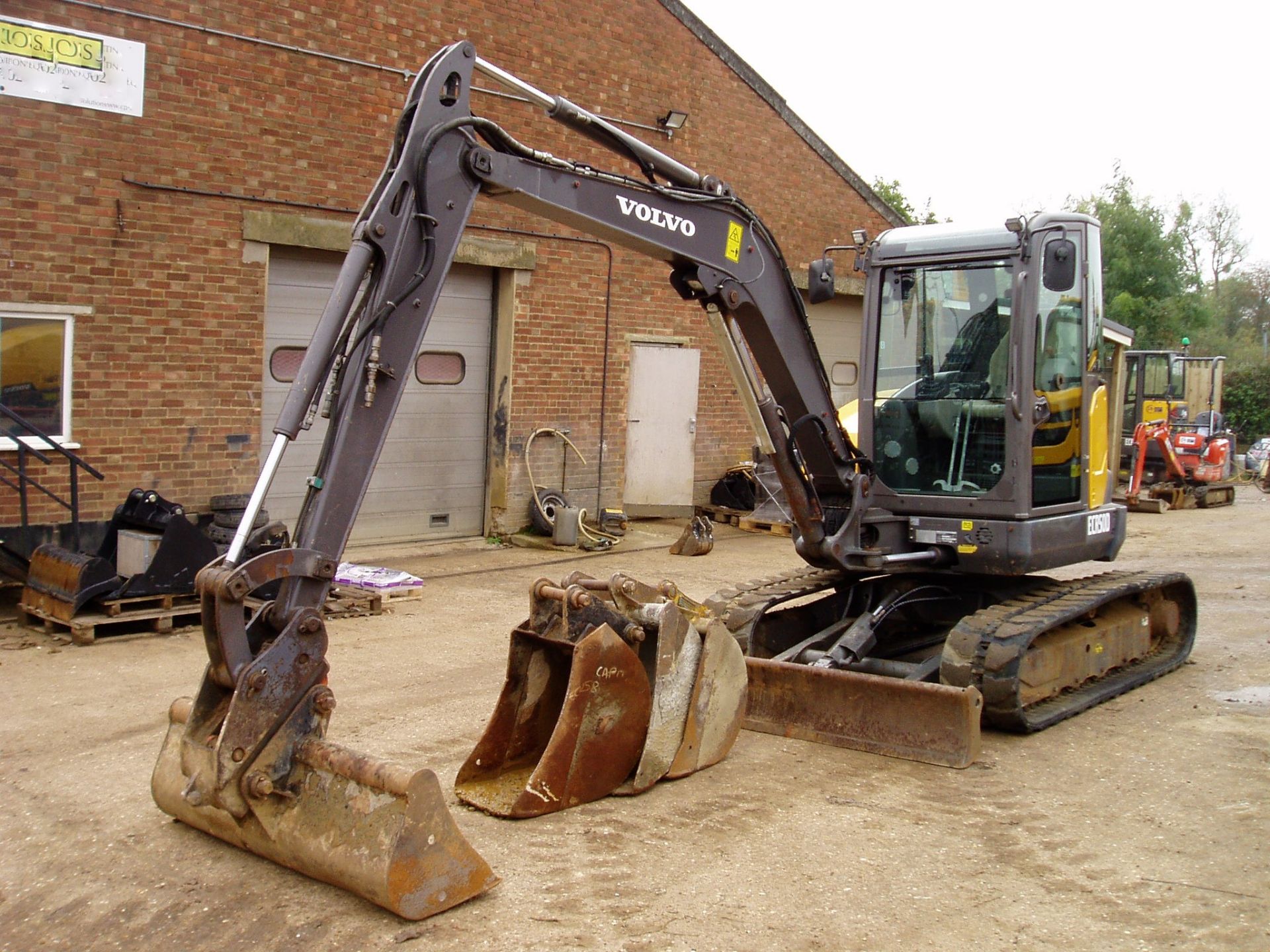 Volvo ECR50D 5150Kgs Reduced Tail Swing Midi Excavator - Image 2 of 24