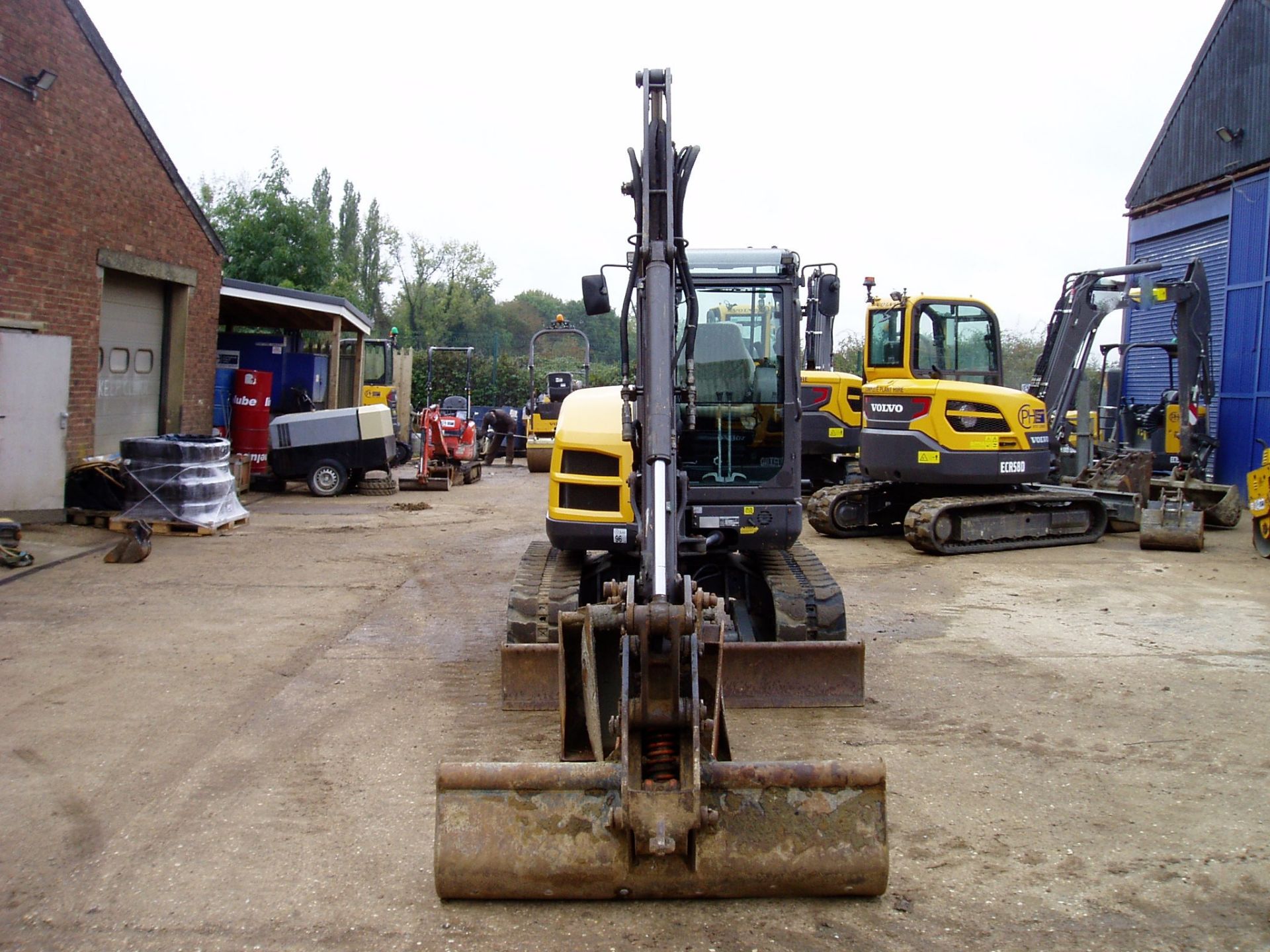 Volvo ECR50D 5150Kgs Reduced Tail Swing Midi Excavator - Image 3 of 24