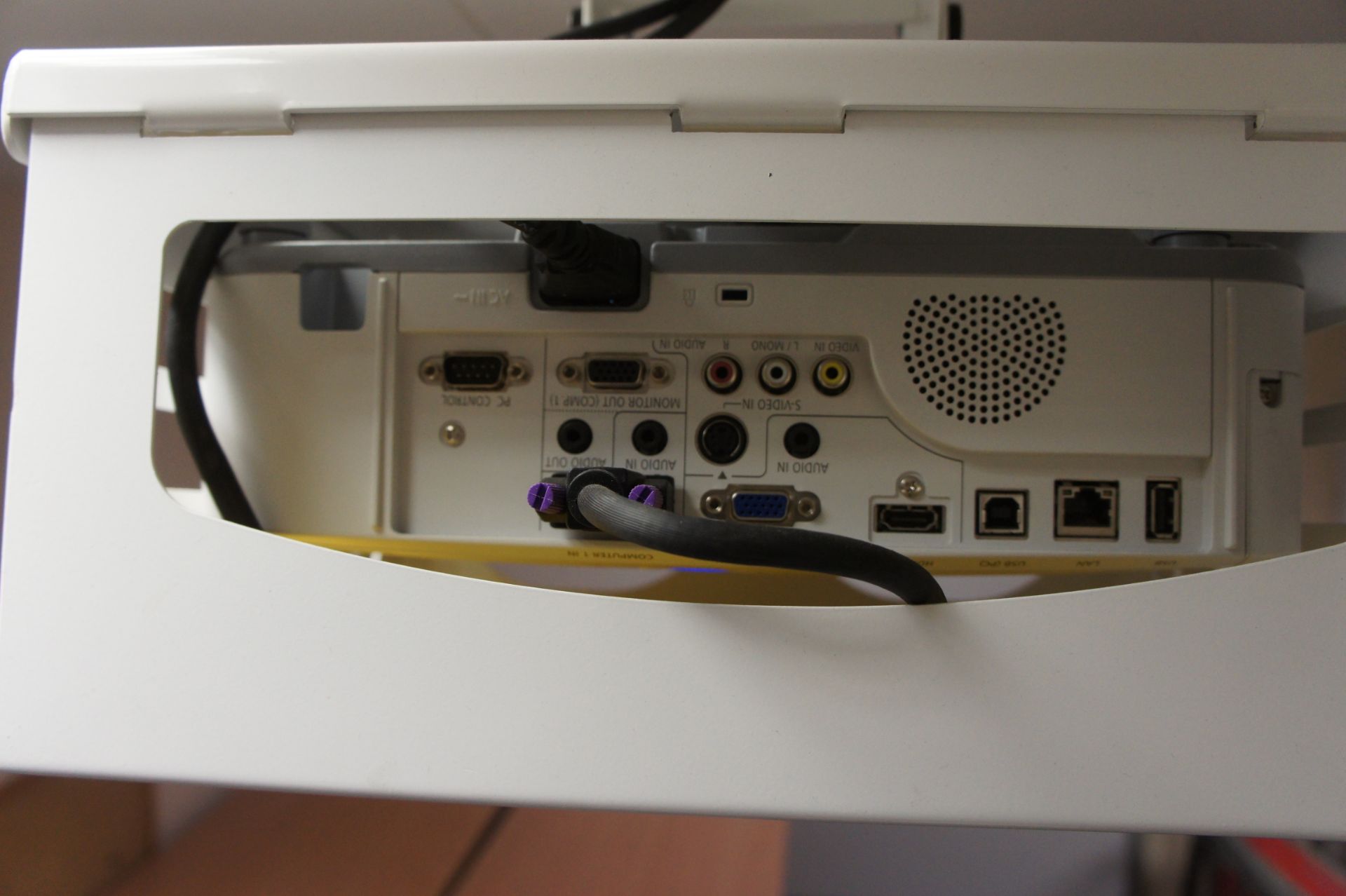 NEC Projector - Image 3 of 4